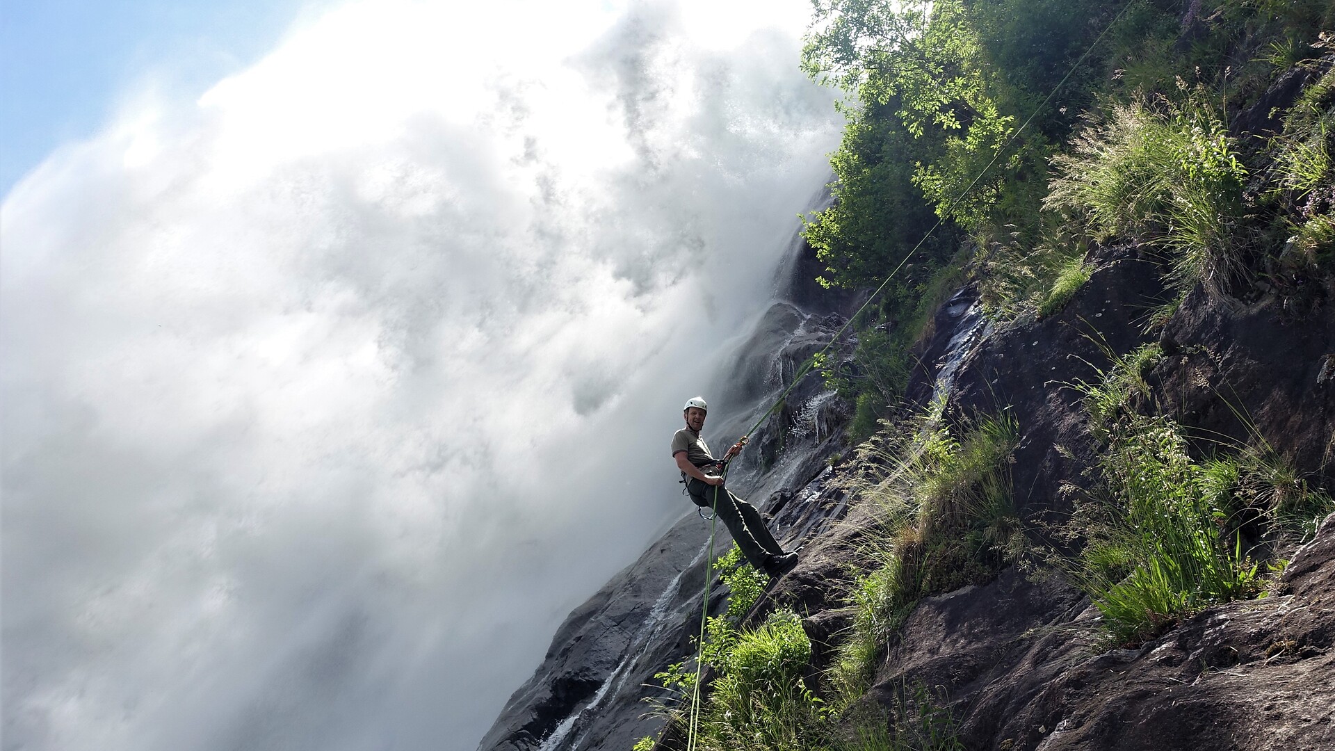 Abseiling at Partschins Waterfall - Meran/Merano and environs - #3 - suedtirol.info
