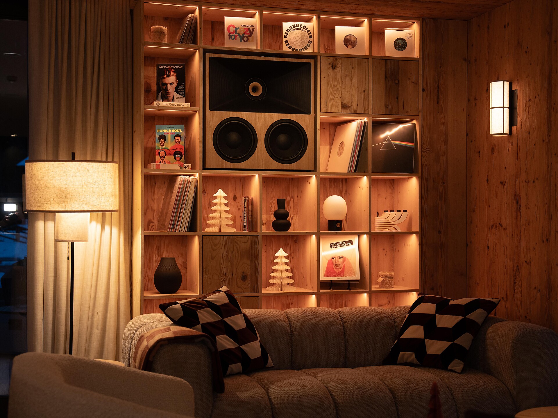 Alta Badia Cocktail Week - B-Side Alpine Hi-Fi Listening Bar at Hotel Soleil - Dolomites Region Alta Badia - #1 - suedtirol.info