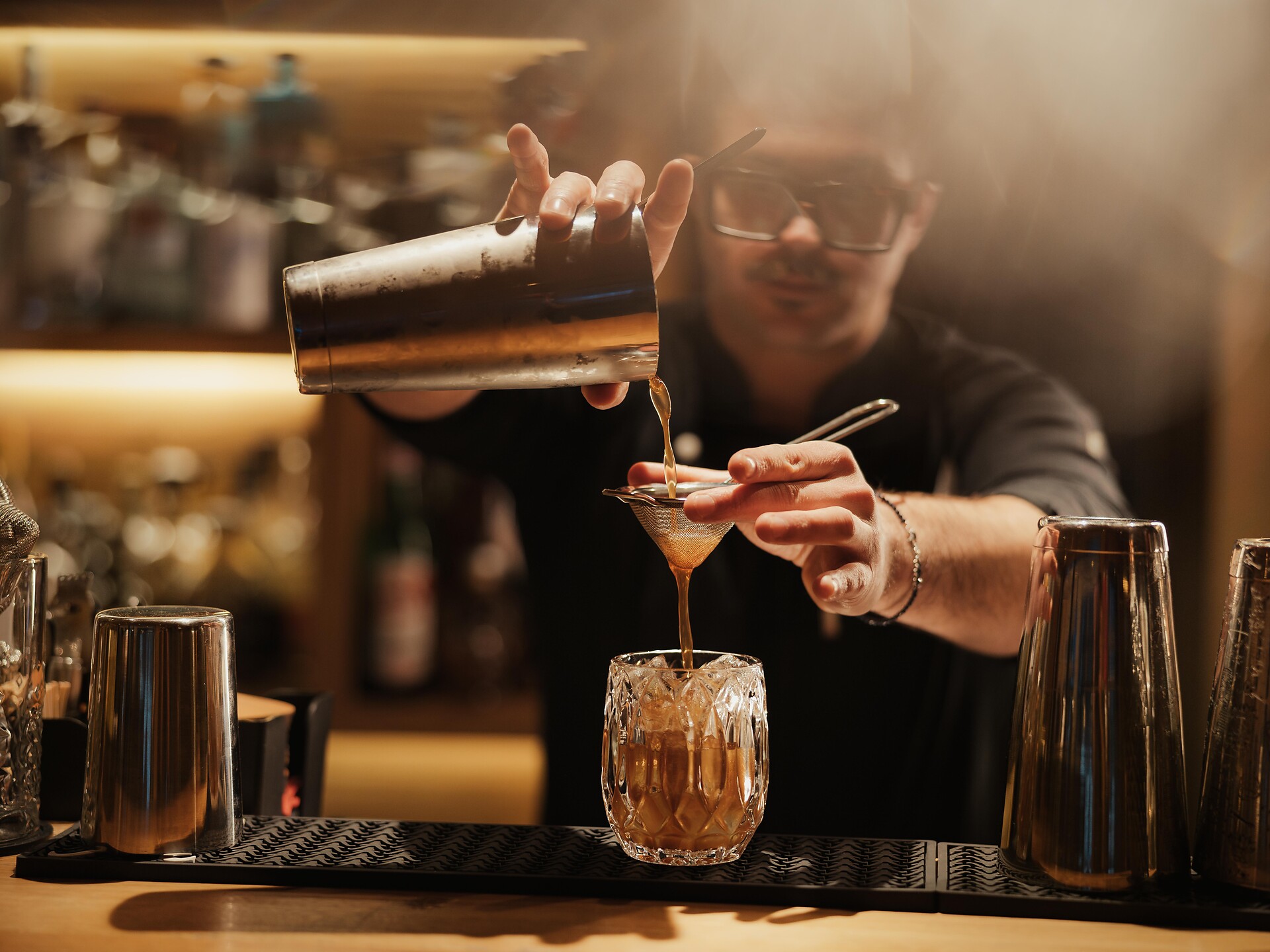 Alta Badia Cocktail Week - B-Side Alpine Hi-Fi Listening Bar - Hotel Soleil - Regione dolomitica Alta Badia - #2 - suedtirol.info