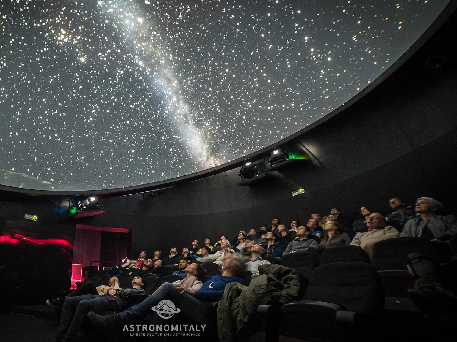 Avventura PLANETARIUM con un'escursione lungo il Sentiero dei Pianeti - Regione dolomitica Val d'Ega - #1 - suedtirol.info