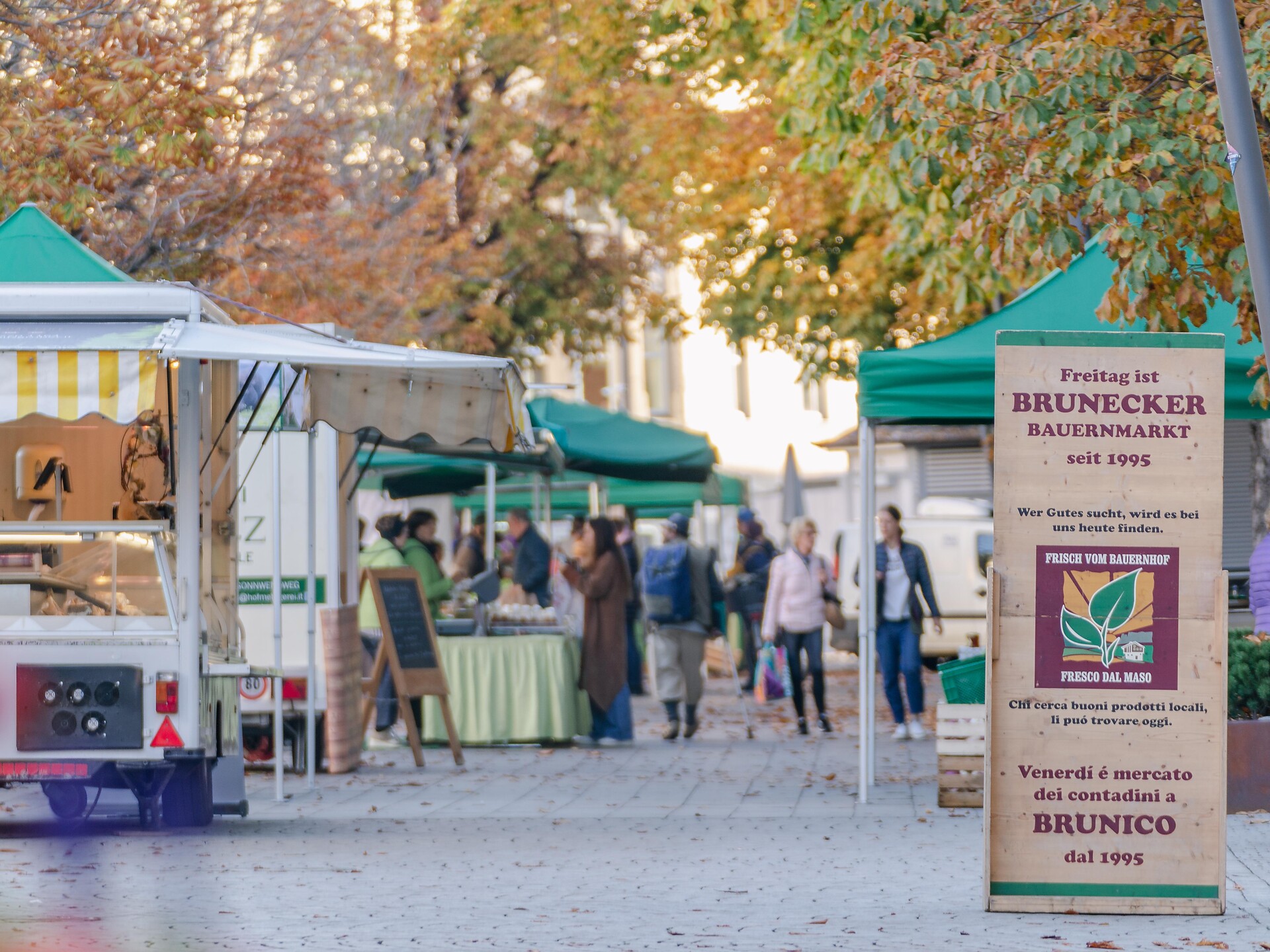 Mercato dei contadini a Brunico Brunico 3 suedtirol.info