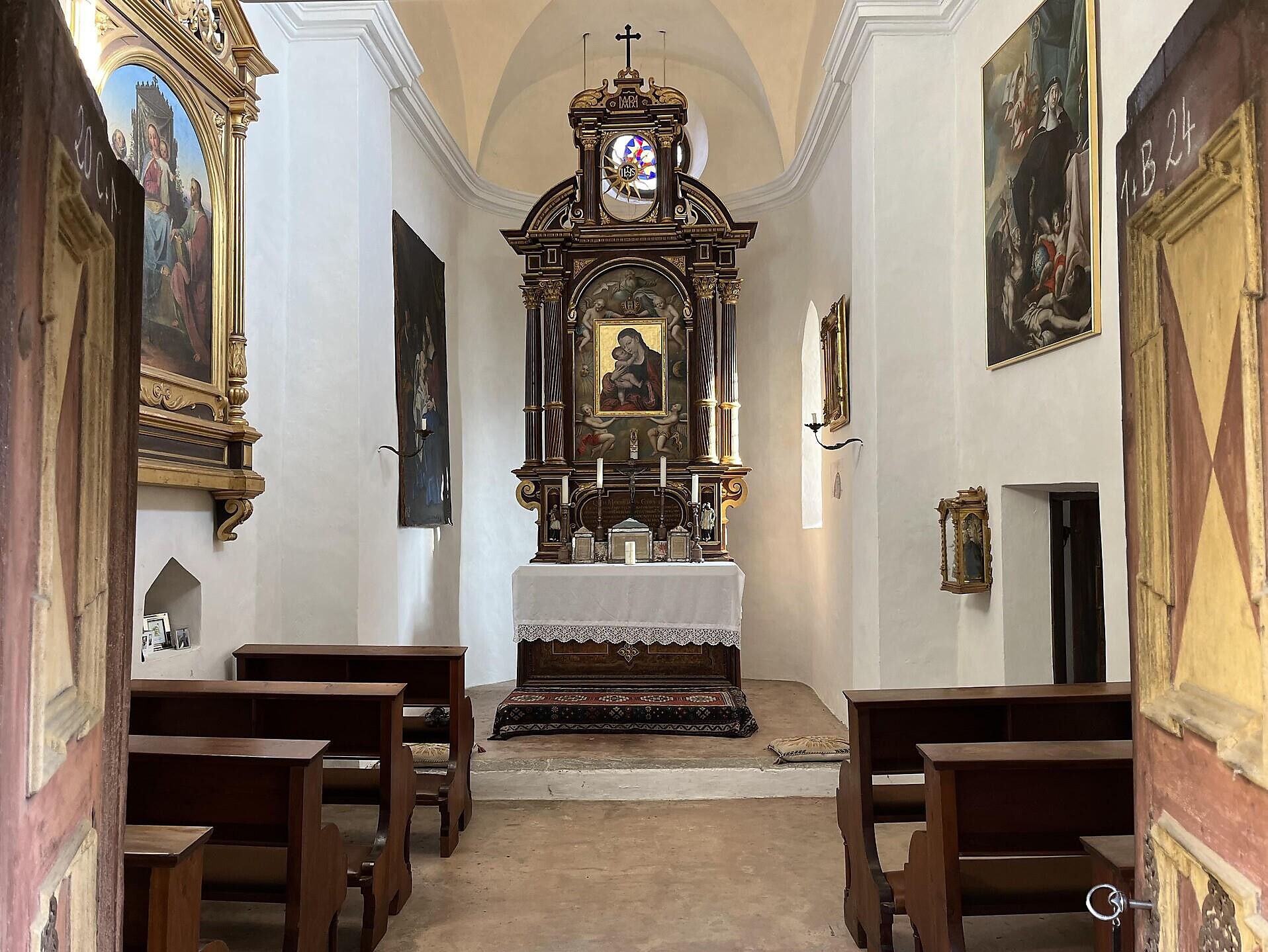 Besichtigung der Schlosskapelle im Schloss Schenna - Meran und Umgebung - #1 - suedtirol.info