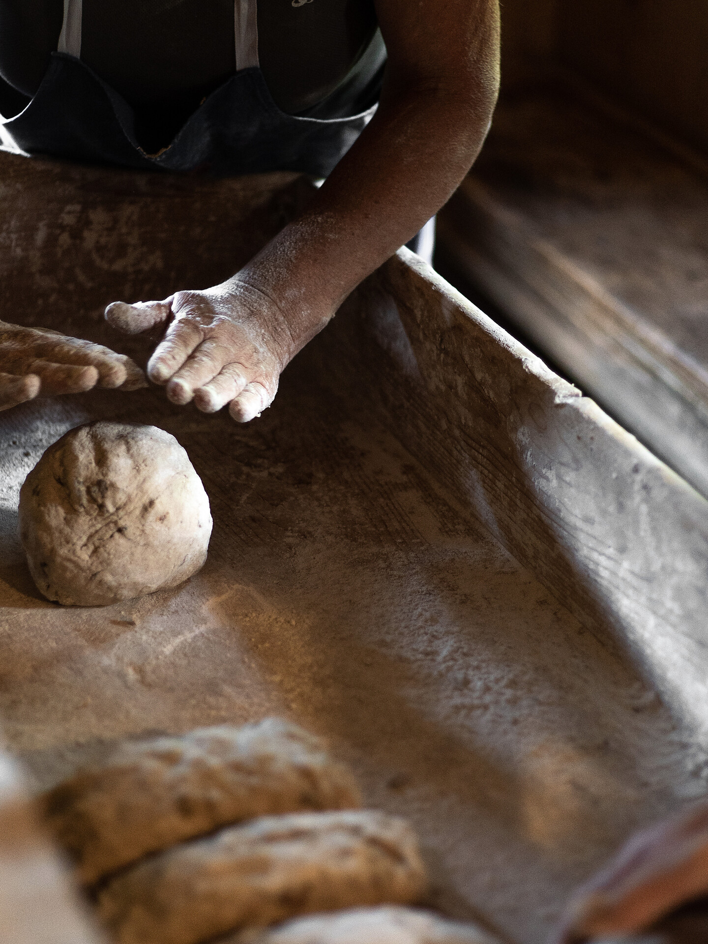 Brotbacken im Kornkreis - Meran und Umgebung - #2 - suedtirol.info