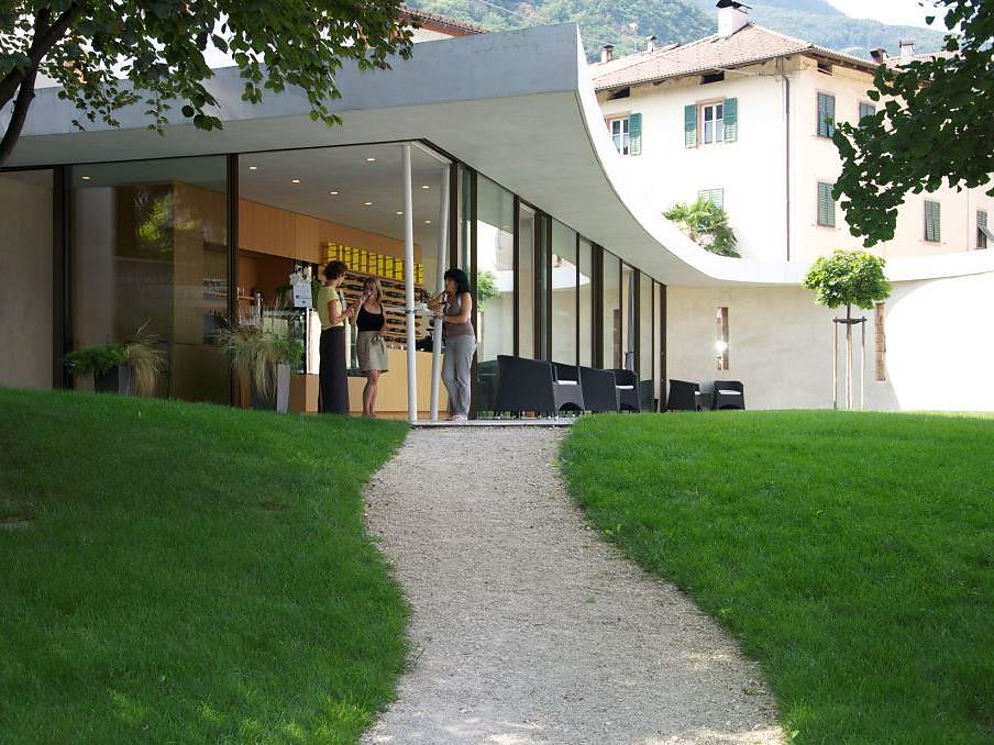 Betriebsbesichtigung im Weingut Elena Walch Tramin an der Weinstraße 1 suedtirol.info