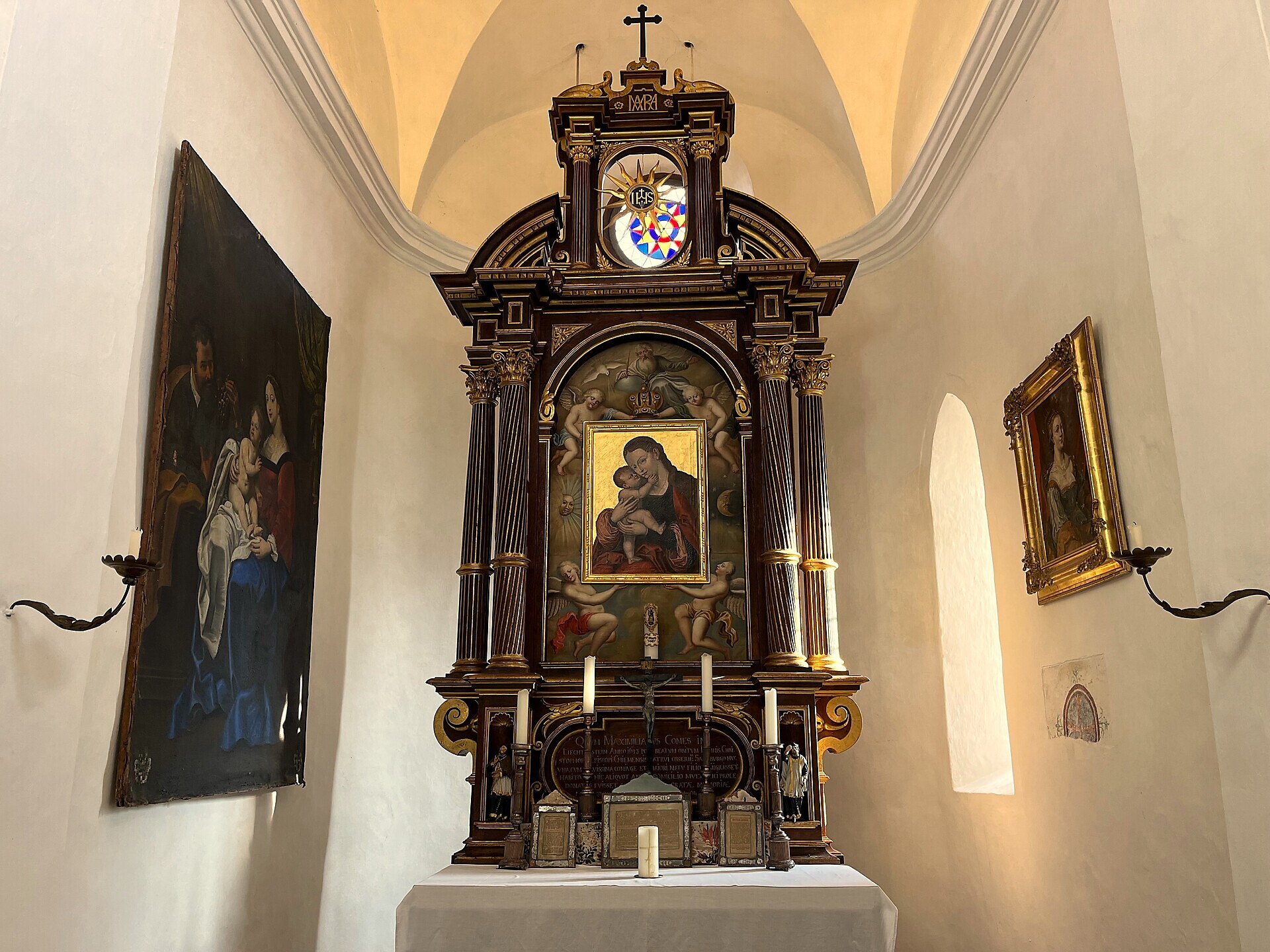 Besichtigung der Schlosskapelle im Schloss Schenna Schenna 3 suedtirol.info