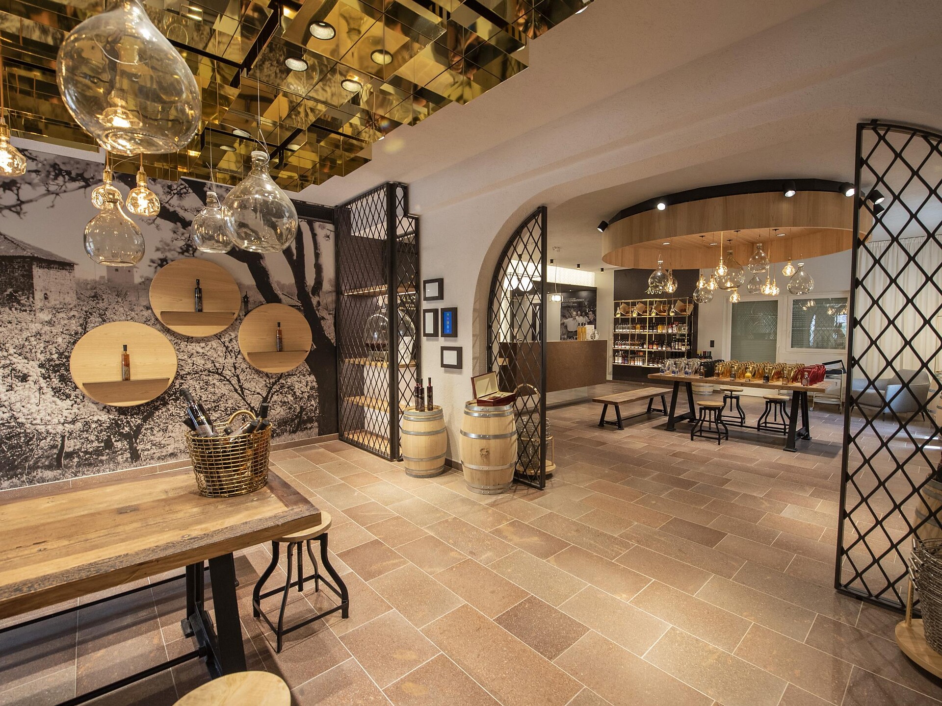 Balsamico-Verkostung in der Genussmanufaktur Walcher - Südtiroler Weinstraße - #1 - suedtirol.info