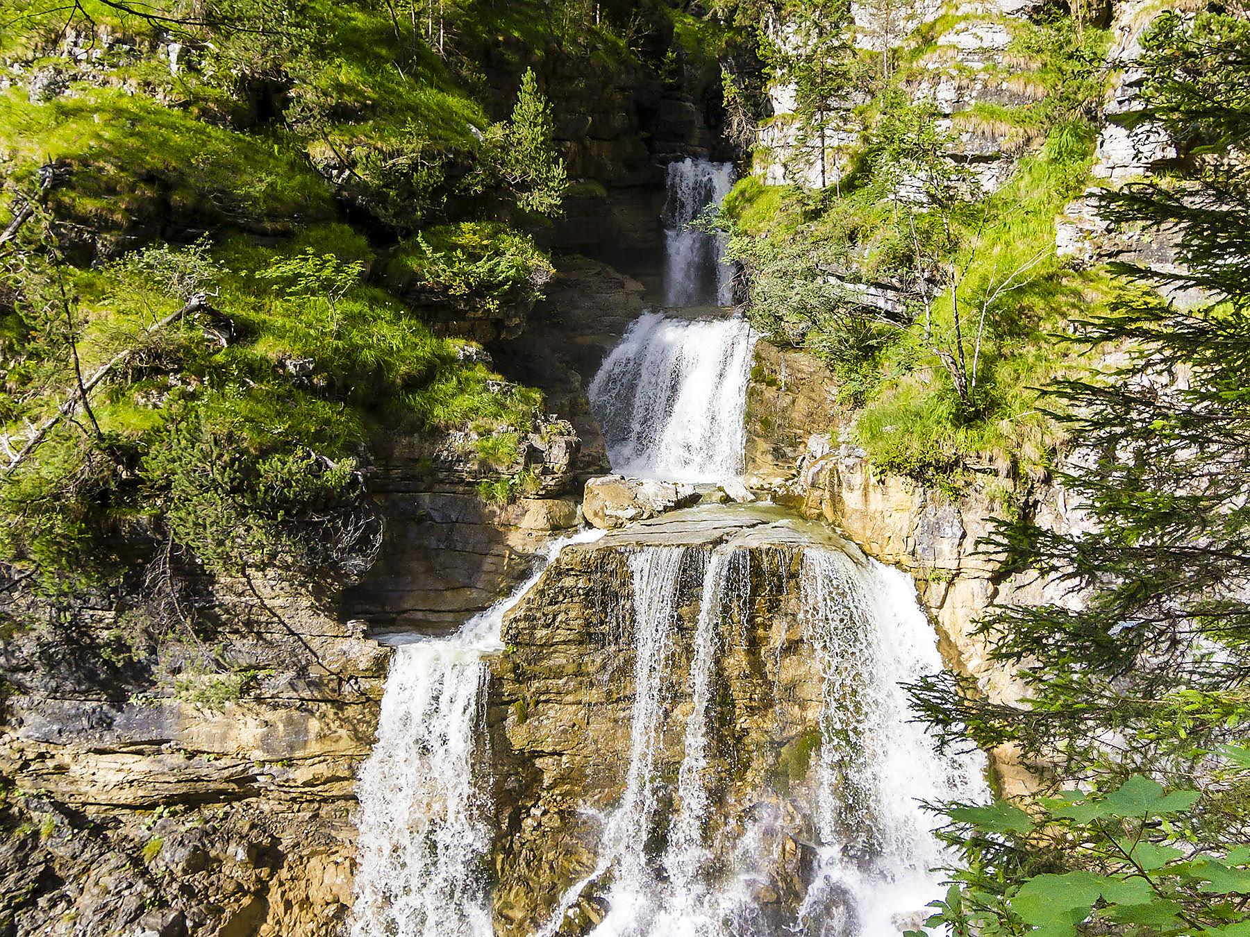 Alpine guide Strobl Luis - Fanes waterfall - Dolomites Region 3 Zinnen - #1 - suedtirol.info