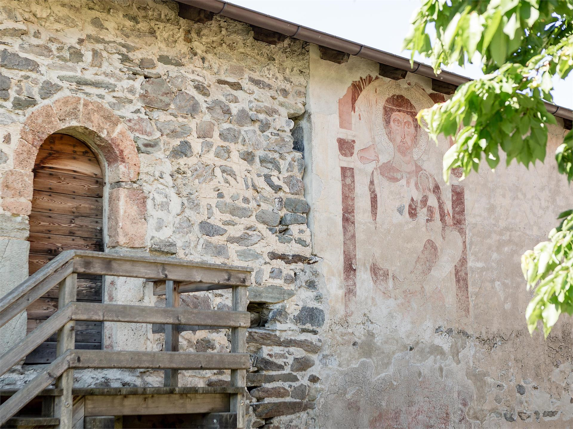Chiesa di San Giovanni  a Tubre in Val Monastero Tubre 3 suedtirol.info