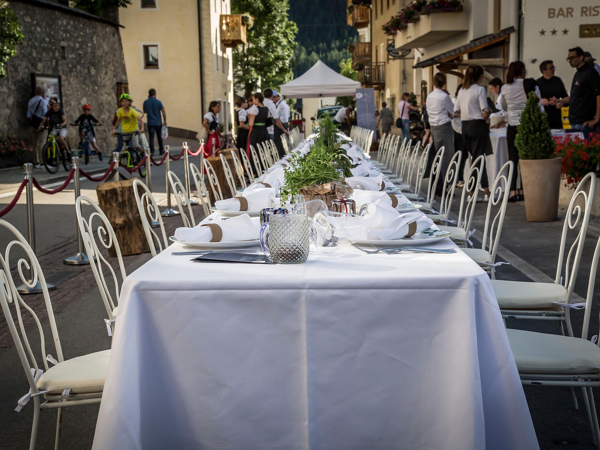 Cëna sot les stëres – Cena sotto le stelle - Regione dolomitica Alta Badia - #1 - suedtirol.info