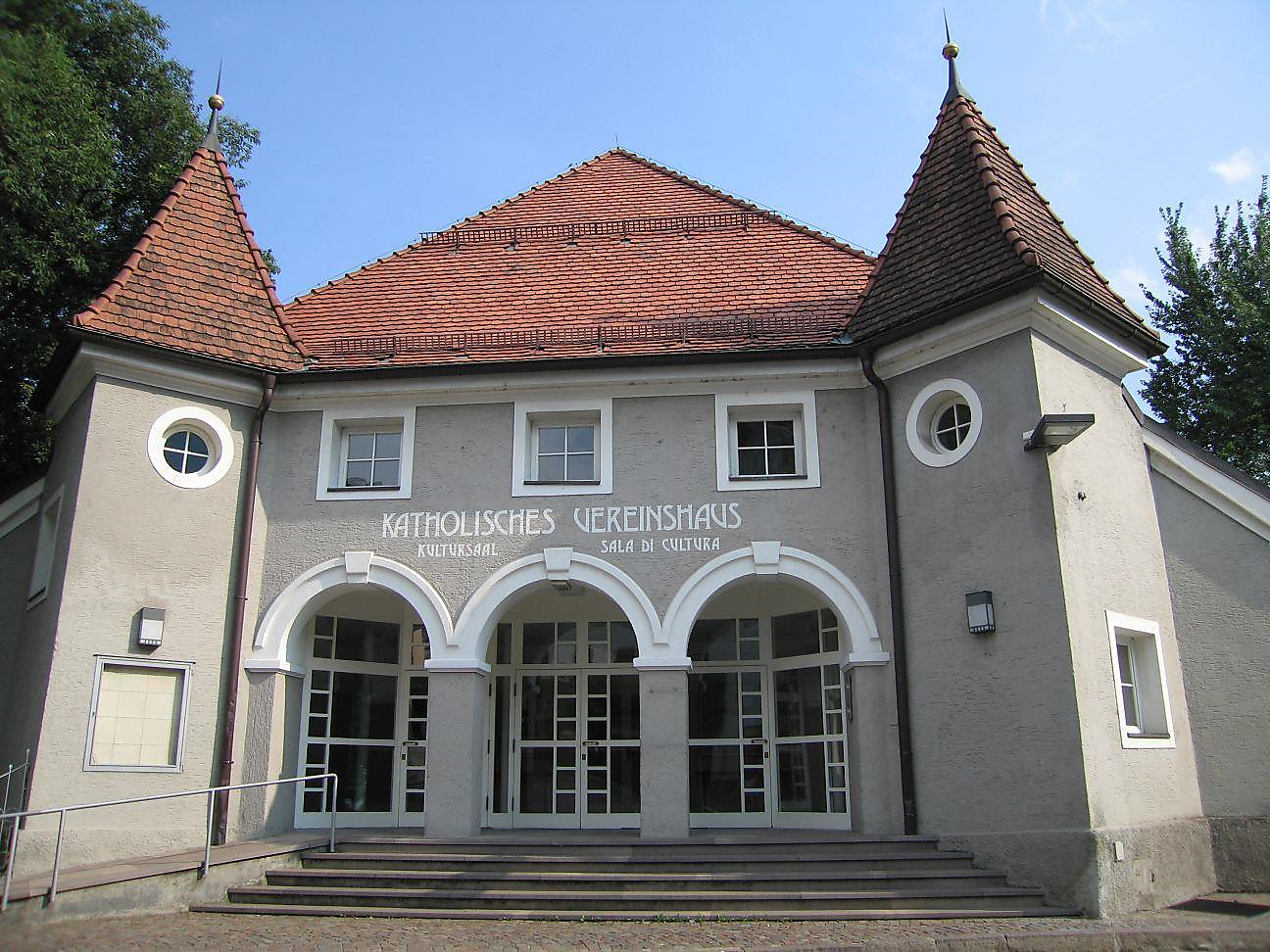 Film: cronaca di Caldaro - Strada del Vino - #2 - suedtirol.info