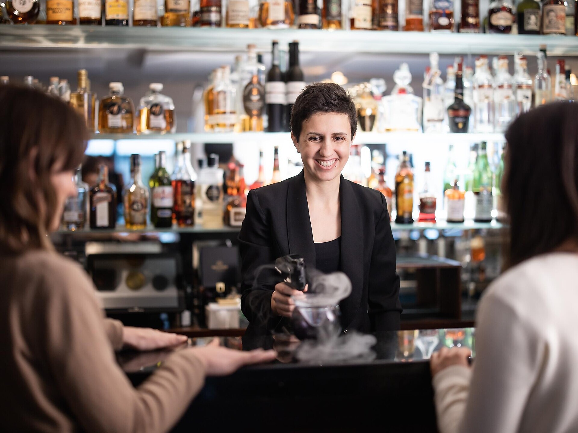 Cocktail Art Spring Edition - die Learn-Academy im Astra Lab - Dolomitenregion Eggental - #1 - suedtirol.info