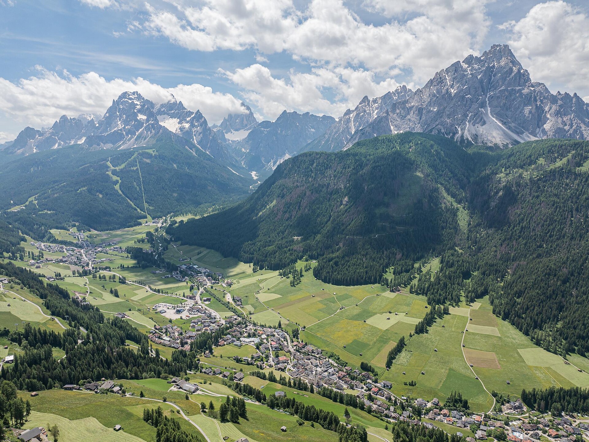 CLEAN PEAKS - Hiking in the Dolomites UNESCO World Heritage Site and doing good. - Dolomites Region 3 Zinnen - #1 - suedtirol.info