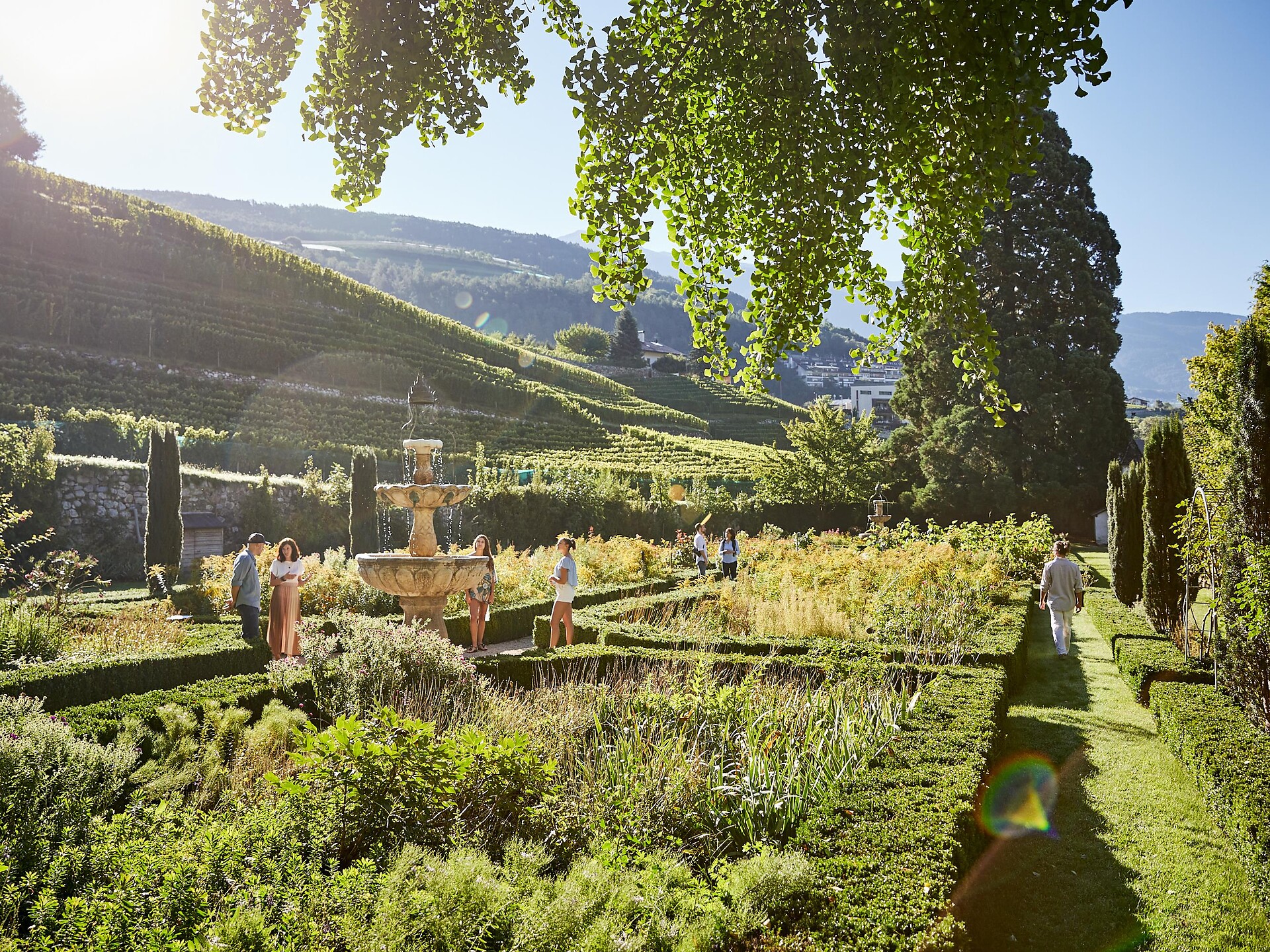 The Baroque cloister garden -  A place of tranquility, shaped over centuries. - Brixen/Bressanone and environs - #1 - suedtirol.info
