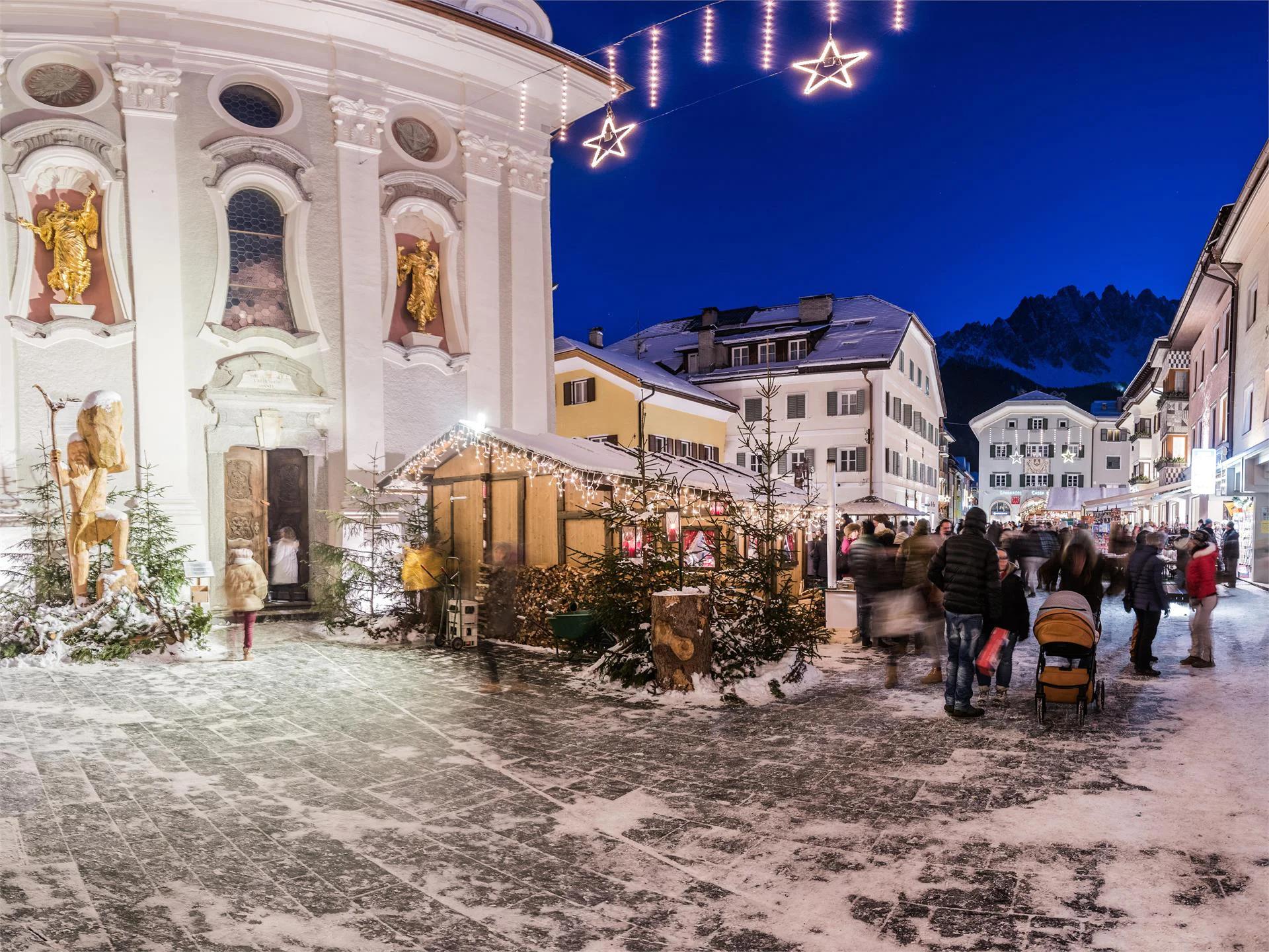 Natale nelle Dolomiti - Mercatino di Natale San Candido 1 suedtirol.info