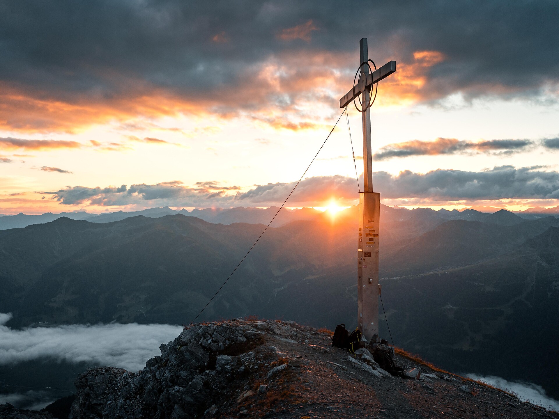 Towards the sun - Vinschgau/Val Venosta - #1 - suedtirol.info