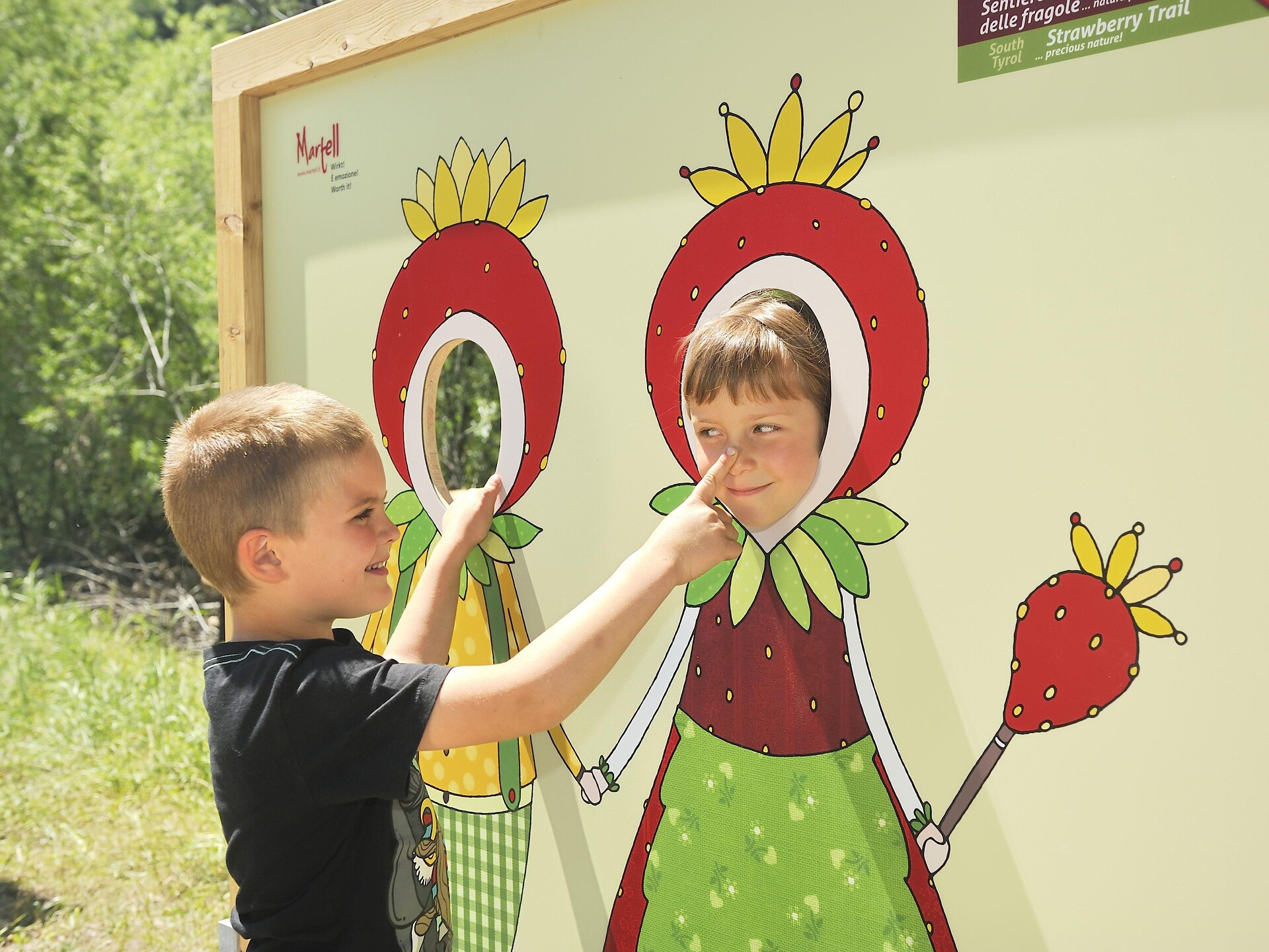 Alla scoperta dei sapori - escursione guidata lungo il Sentiero delle fragole - Val Venosta - #2 - suedtirol.info