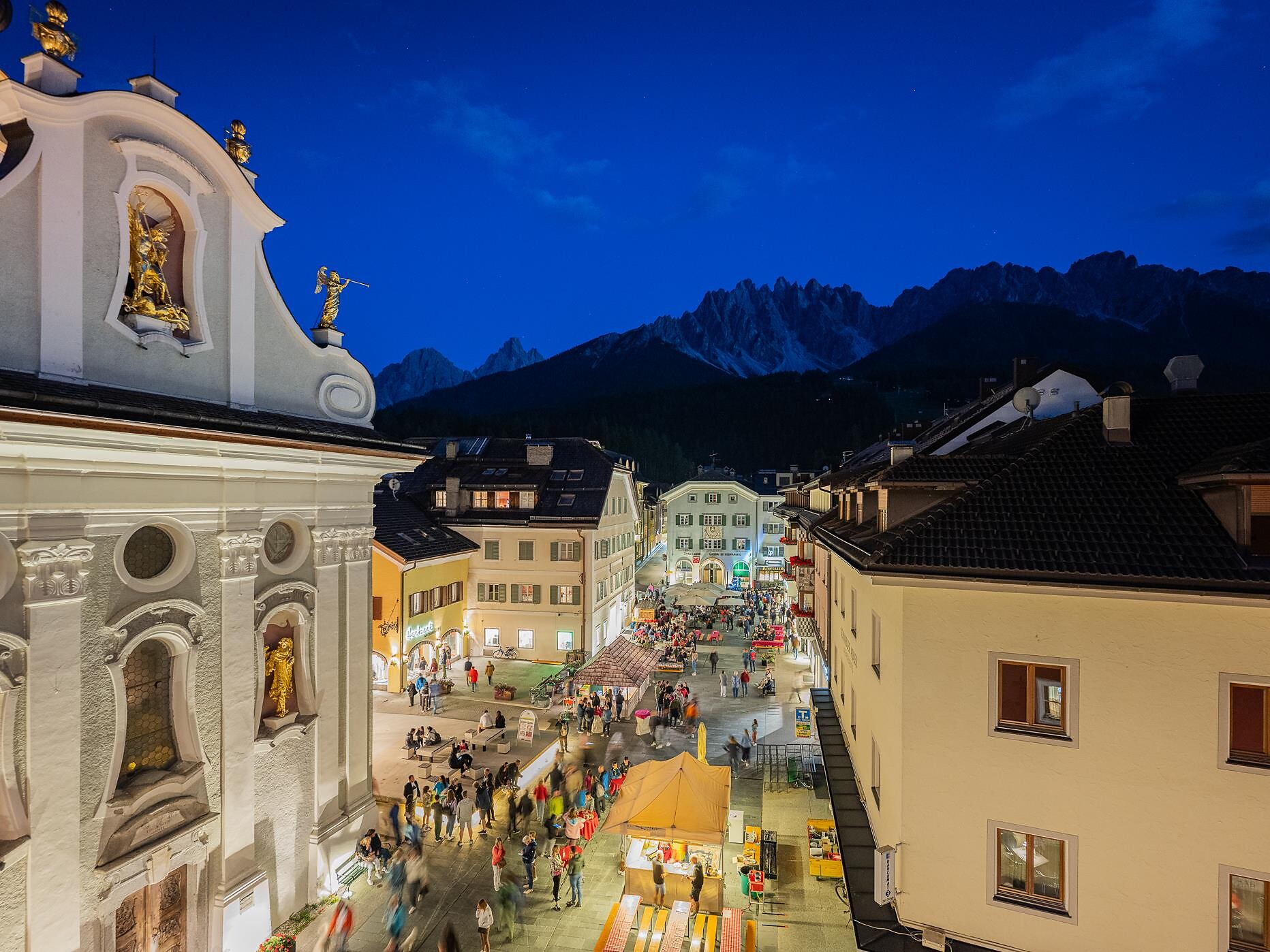 Food, drinks and music in the town center Innichen/San Candido 1 suedtirol.info