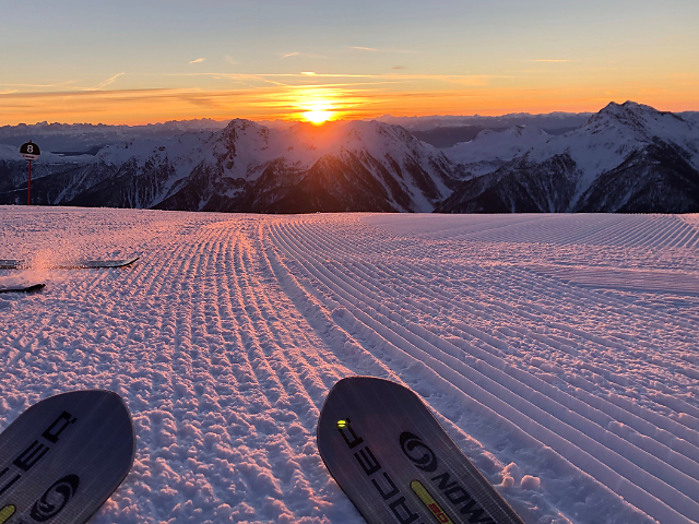 Skiing at sunrise - Meran/Merano and environs - #3 - suedtirol.info