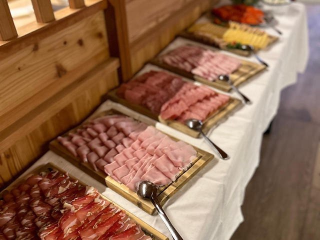 Skiing at sunrise - Meran/Merano and environs - #2 - suedtirol.info