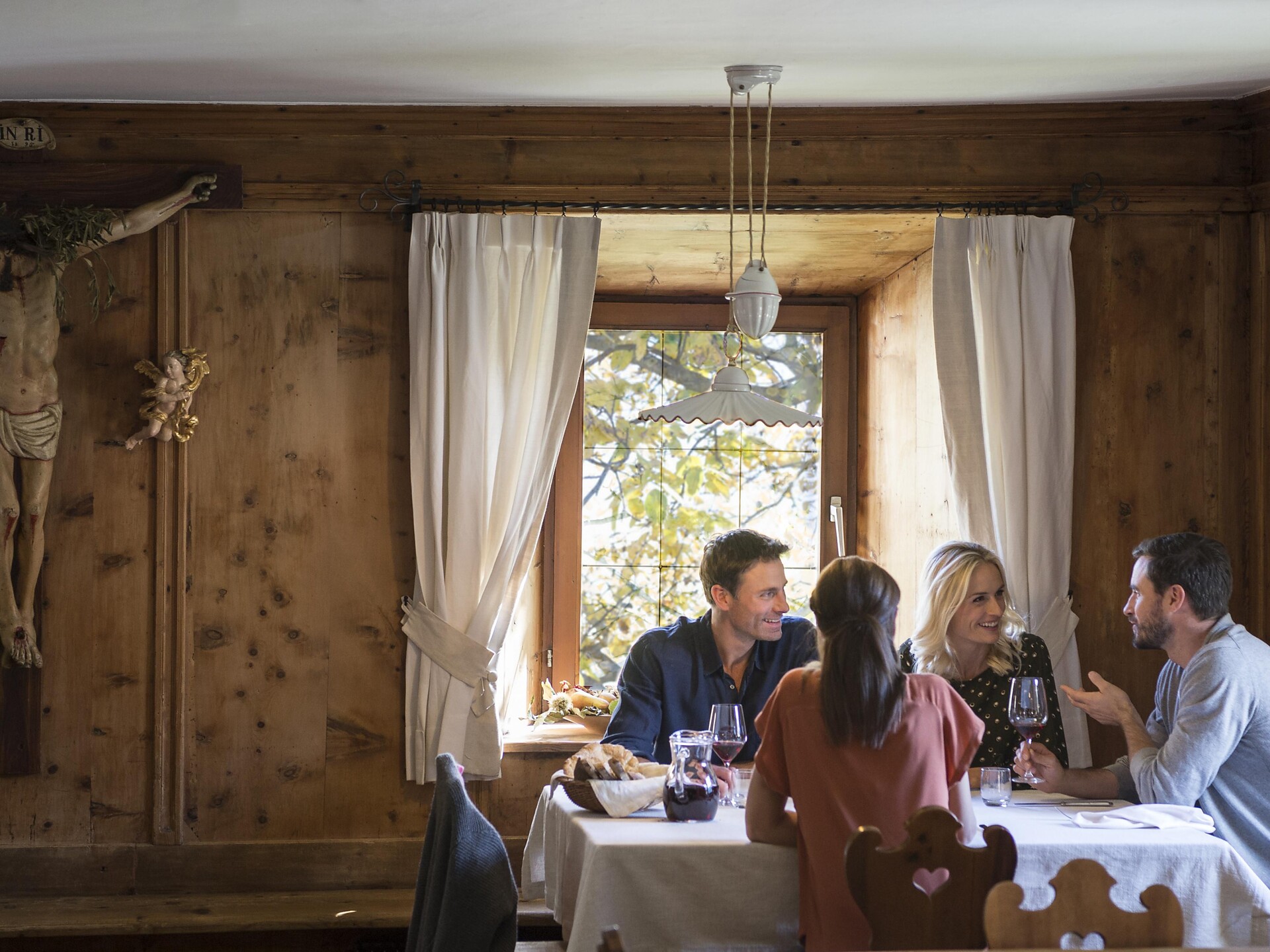Die  fünfte Jahreszeit in Brixen: Törggelen mit Weinverkostung Brixen 1 suedtirol.info