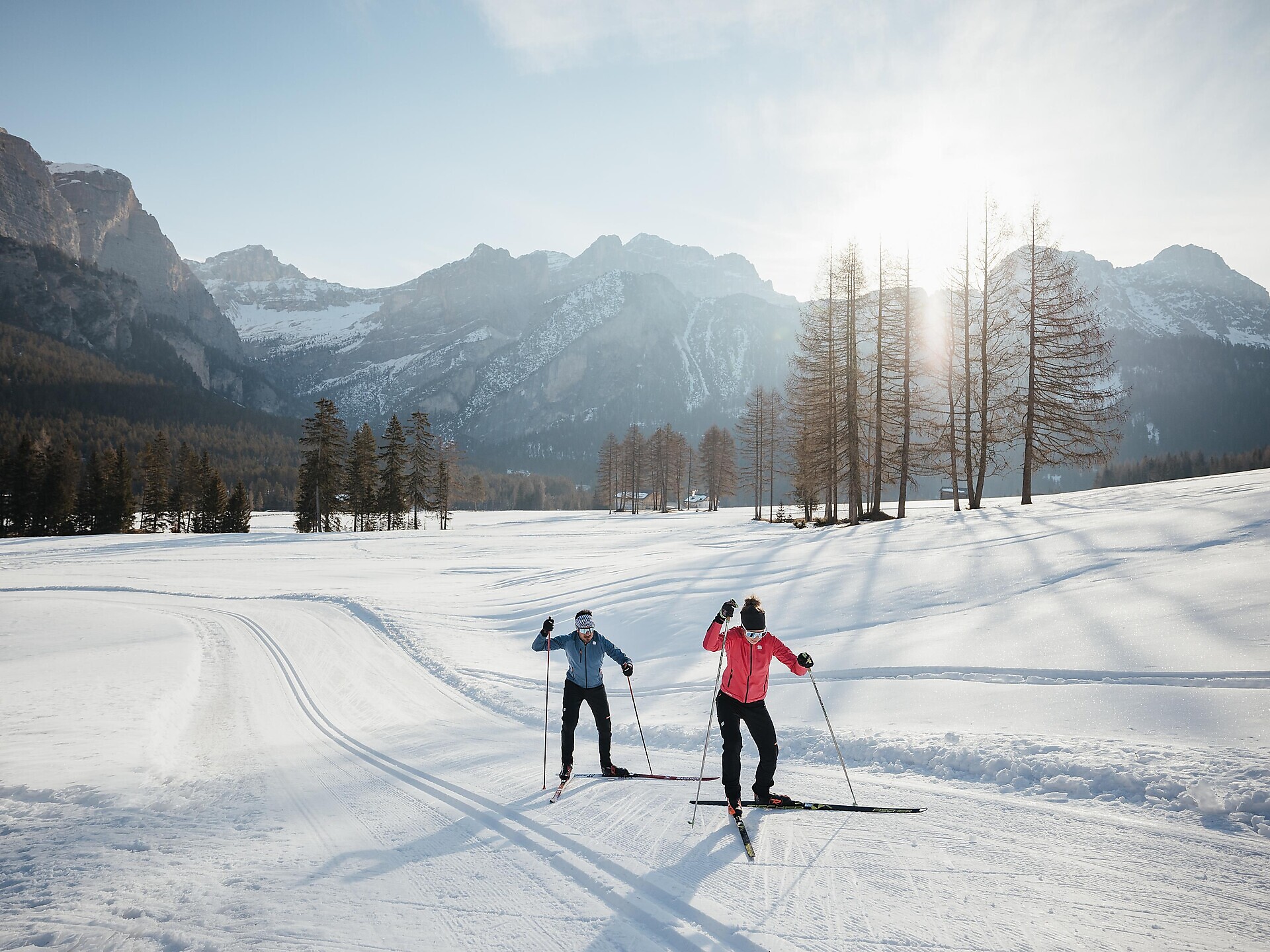 De dla porta daverta - Porte aperte "Zënter de paslunch Alta Badia" - Regione dolomitica Alta Badia - #1 - suedtirol.info
