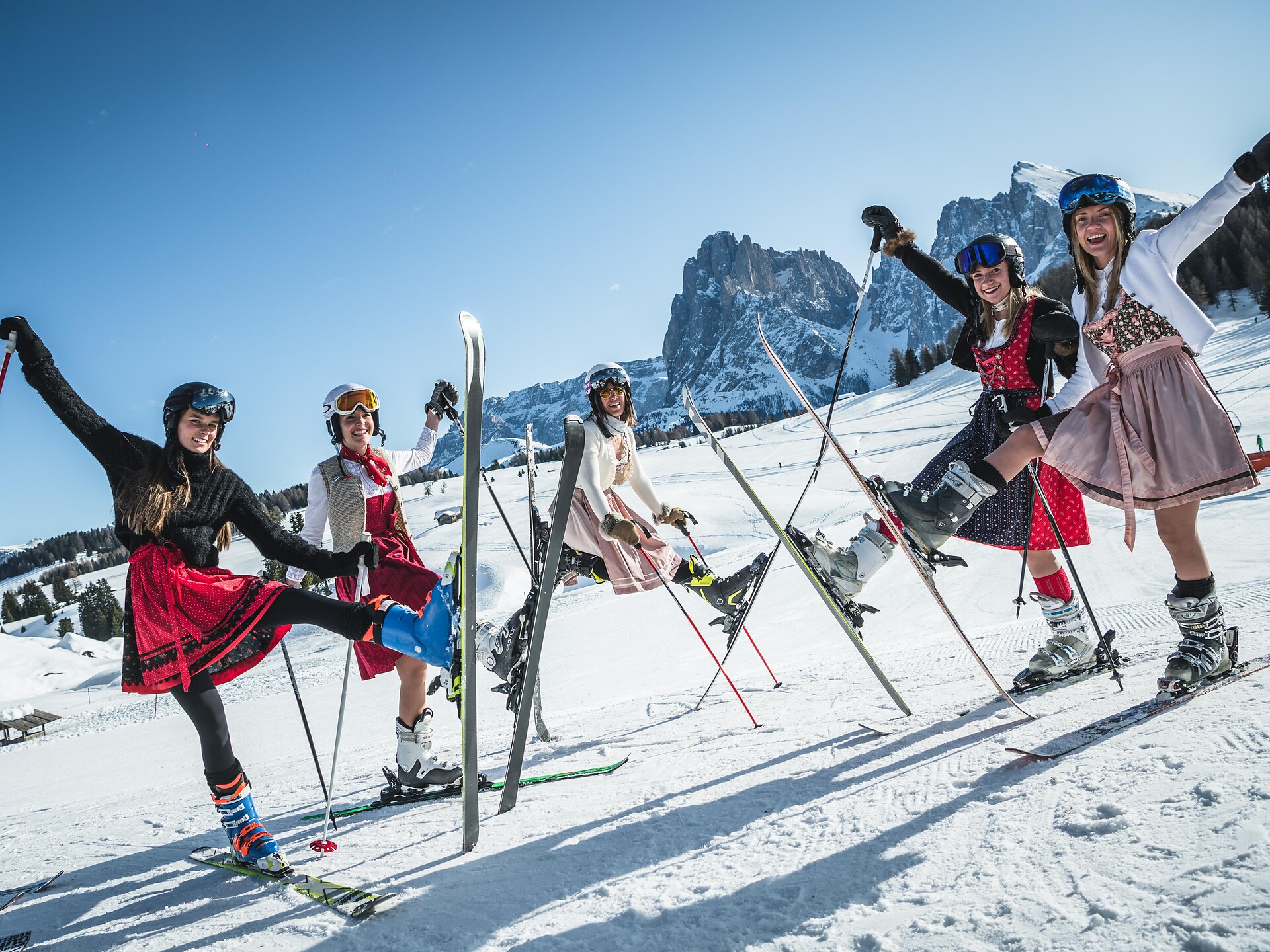 Dolomites Dirndl Ski Day - Regione dolomitica Alpe di Siusi - #2 - suedtirol.info