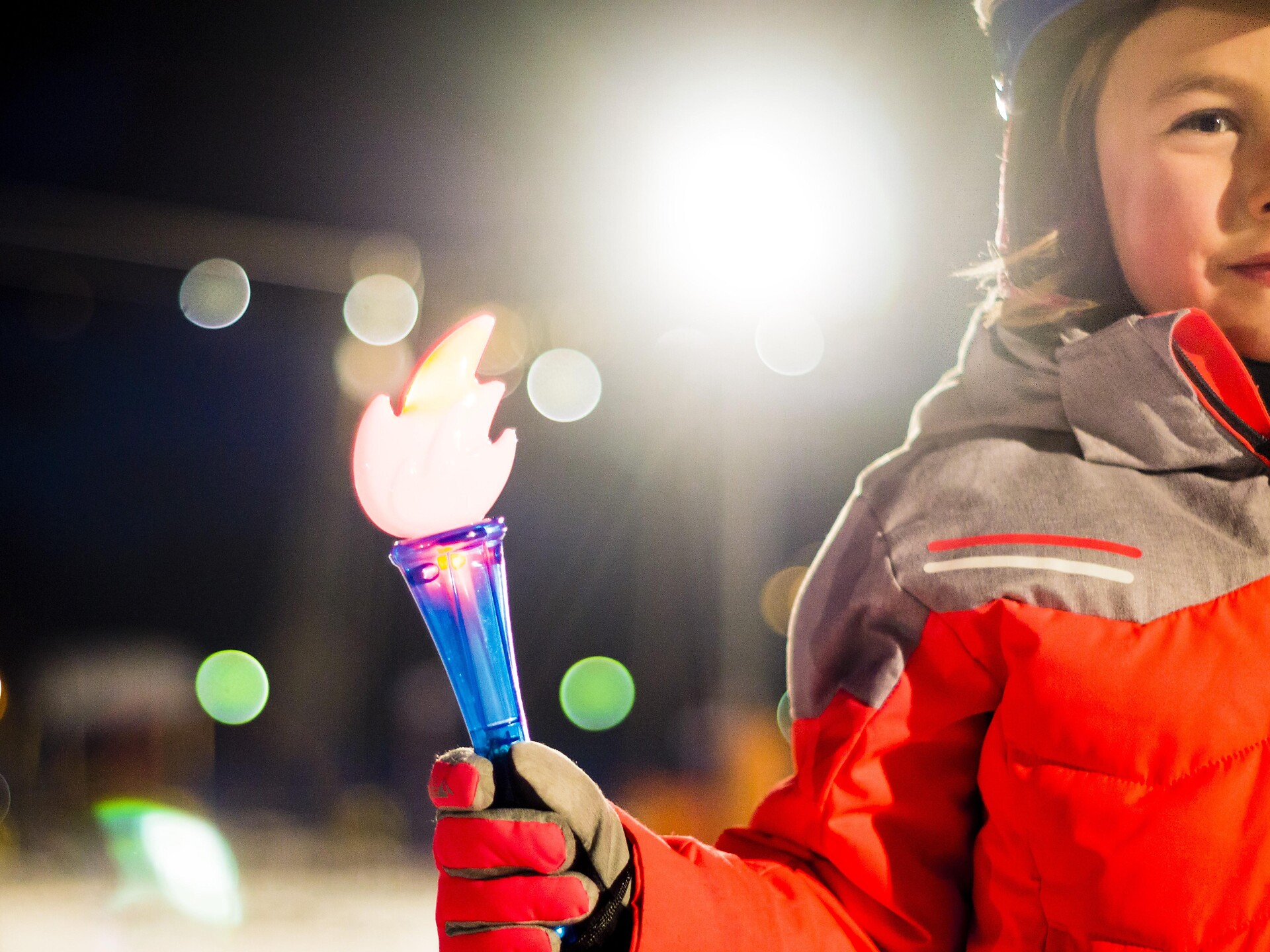 Defilada di mituns cun chentli - Torchlight descent of the children - Dolomites Region Alta Badia - #1 - suedtirol.info