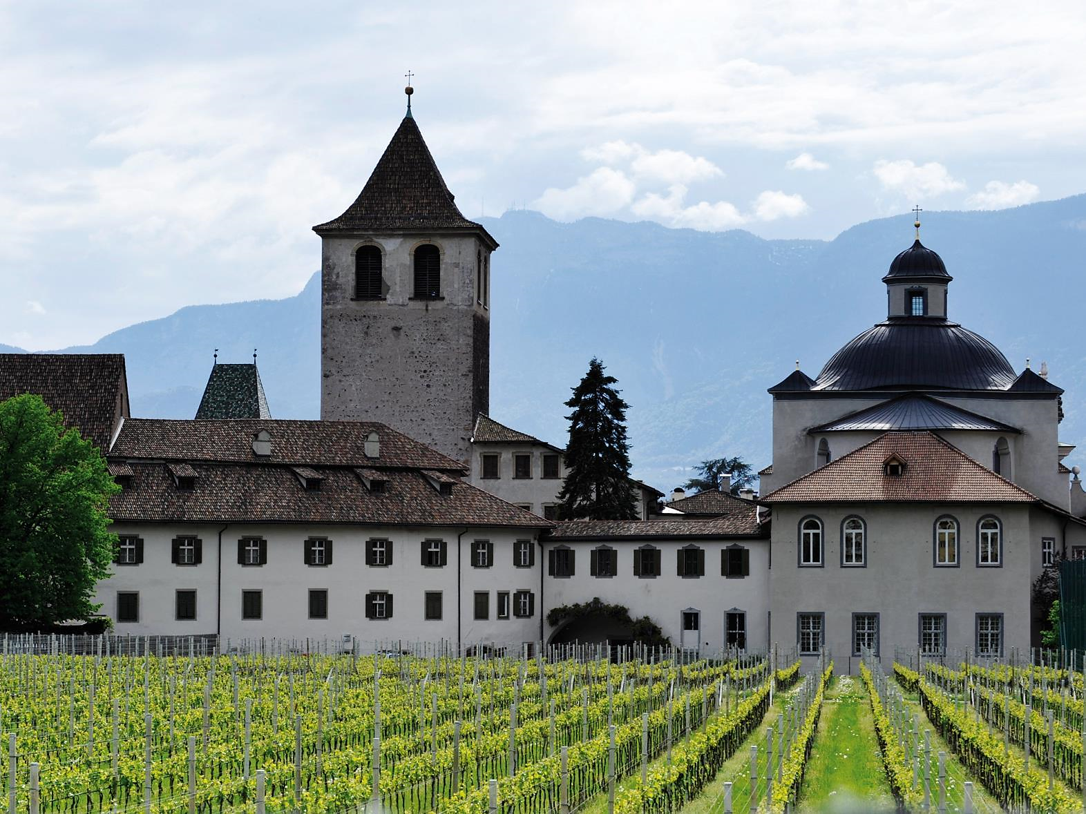 Das Benediktinerkloster Muri-Gries und die Alte Grieser Pfarrkirche Bozen 1 suedtirol.info