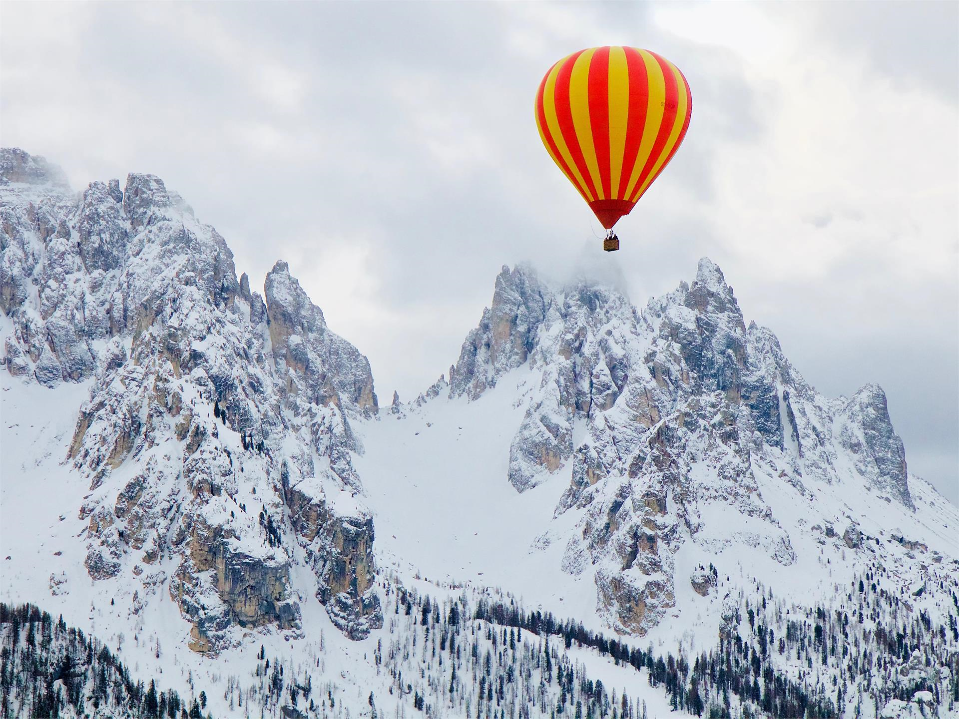 Dolomiti Balloonweek: tägliche Balloonfahrten Toblach 2 suedtirol.info