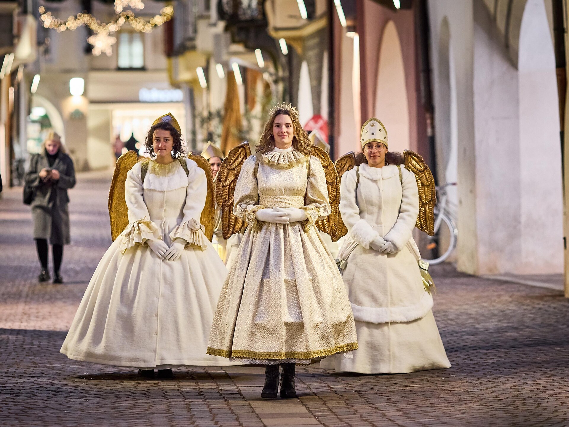 Sfilata degli angeli - Bressanone e dintorni - #1 - suedtirol.info