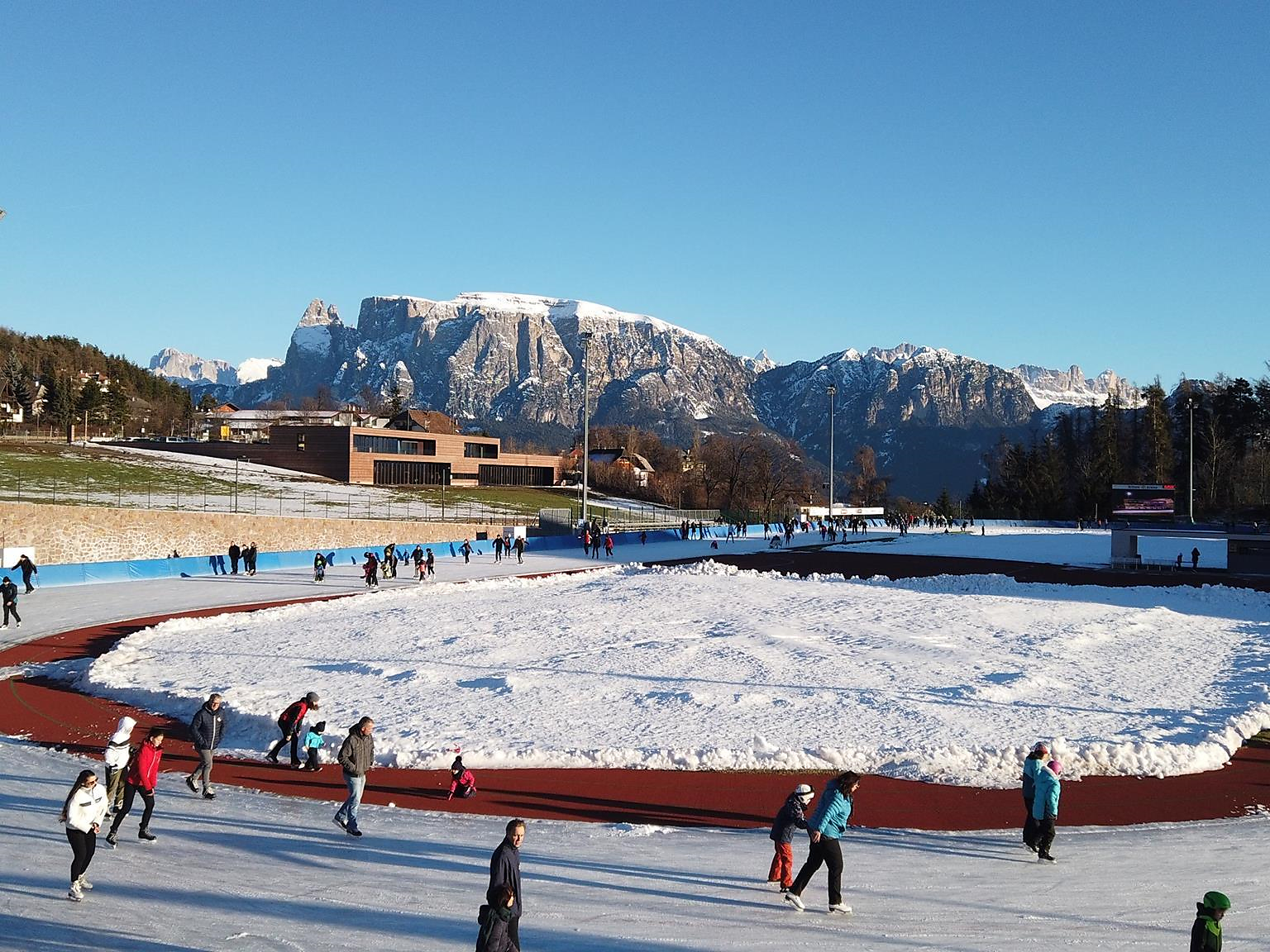 Ice skating lesson with Nicola Mayr & team - Bolzano/Bozen and environs - #2 - suedtirol.info