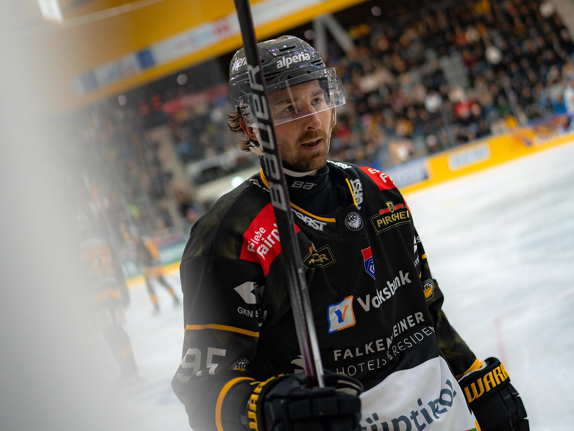 Eishockeyspiel: HC Falkensteiner Pustertal - HCB Südtirol Alperia - Dolomitenregion Kronplatz - #1 - suedtirol.info