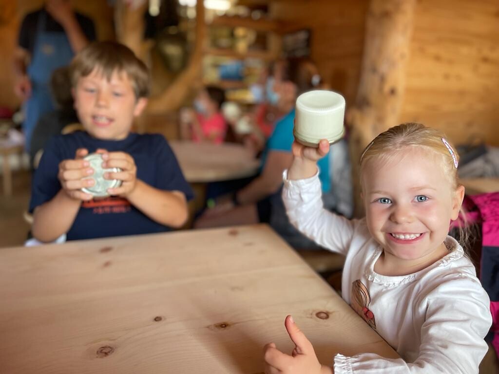 Erlebnis Bauernhof: Von der Milch zum Käse - Dolomitenregion Seiser Alm - #1 - suedtirol.info