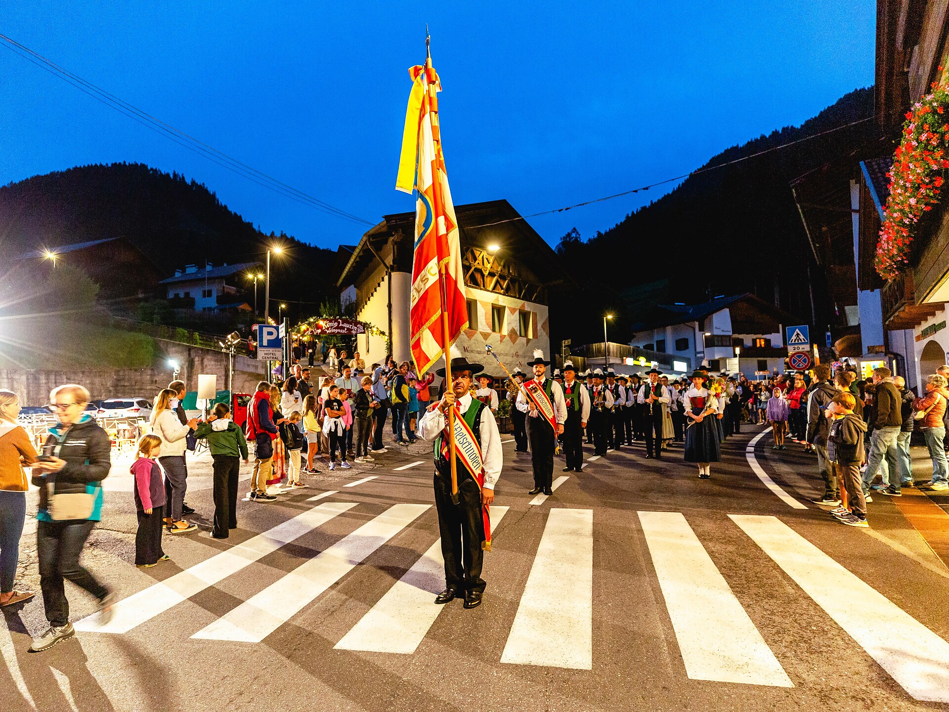 Sfilata e concerto serale della Banda Musicale di Nova Levante Nova Levante 2 suedtirol.info