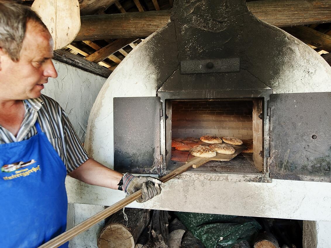 Erlebnis Bauernbrot beim Untereggerhof - Dolomitenregion Eggental - #1 - suedtirol.info