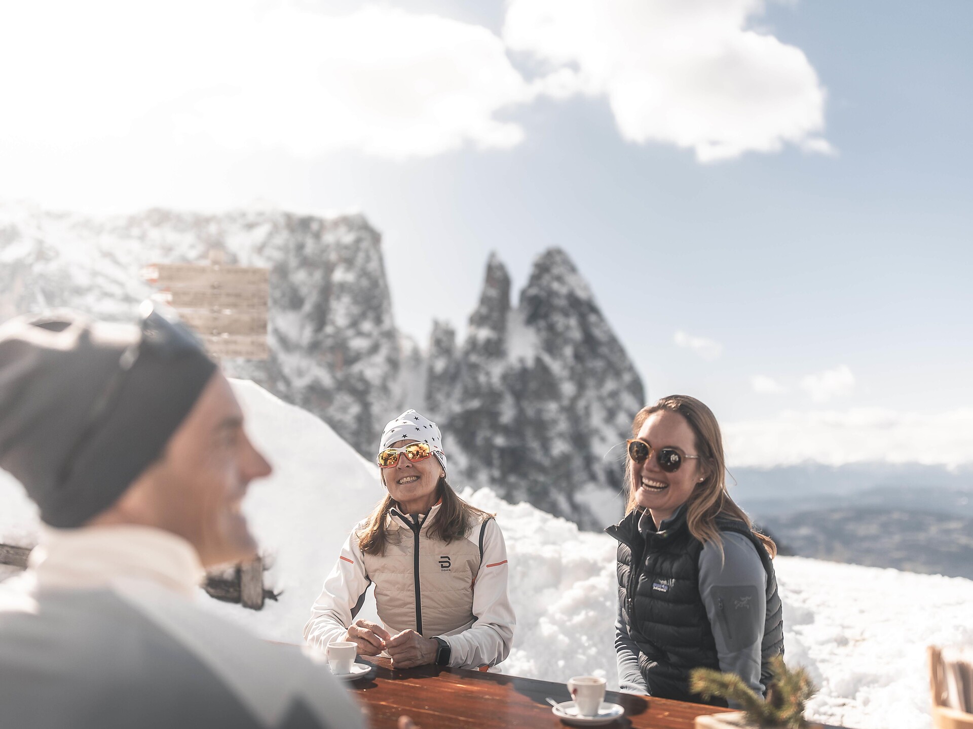 Early bird skiing mit Almfrühstück - Dolomitenregion Seiser Alm - #3 - suedtirol.info