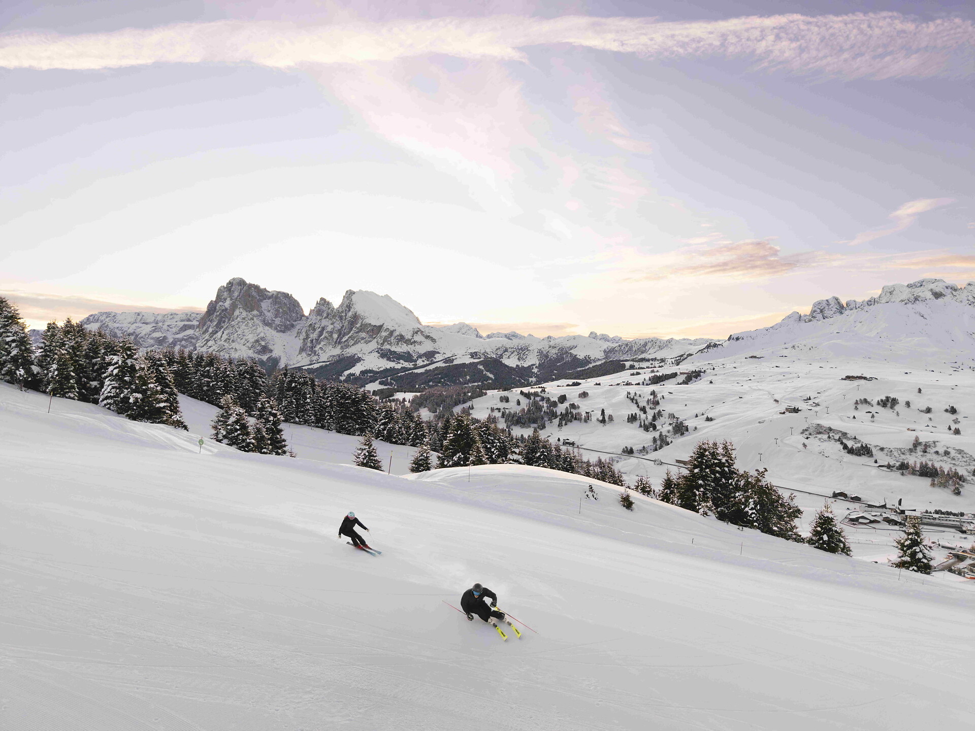 Early bird skiing mit Almfrühstück - Dolomitenregion Seiser Alm - #2 - suedtirol.info