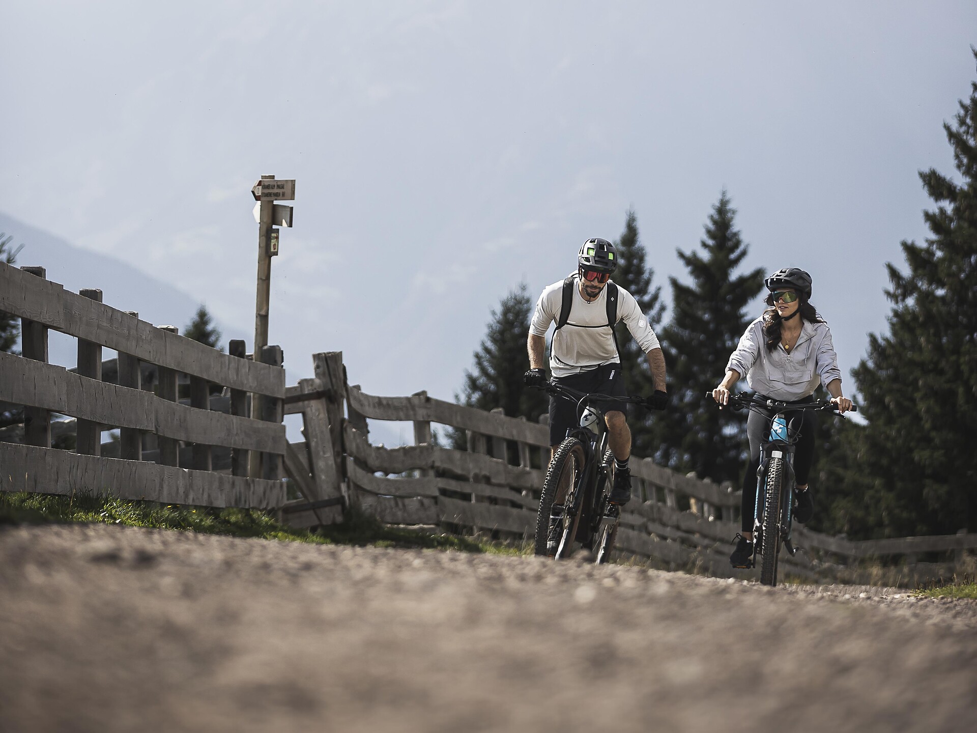 E-Mountainbike Hütten- und Trail-Runde inkl. Fahrtechniktipps Hafling 2 suedtirol.info