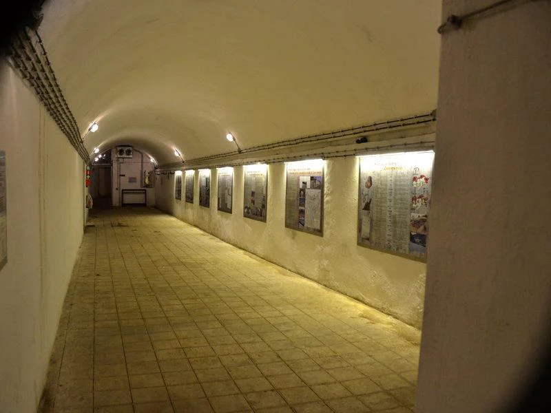 Visita guidata del bunker Nr. 20 – „La Voca“ Curon Venosta 2 suedtirol.info