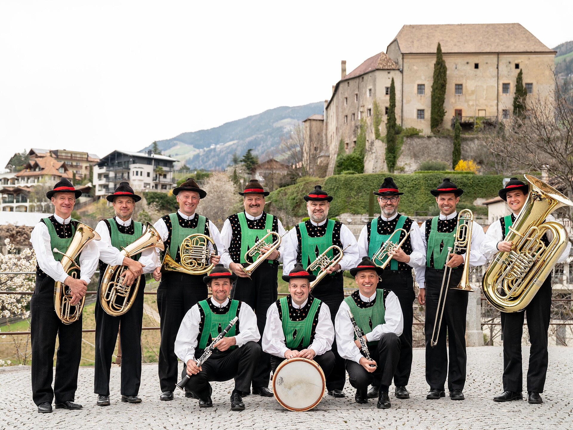 Frühschoppen con la Banda Musicale Schenner Böhmische a Scena - Merano e dintorni - #1 - suedtirol.info
