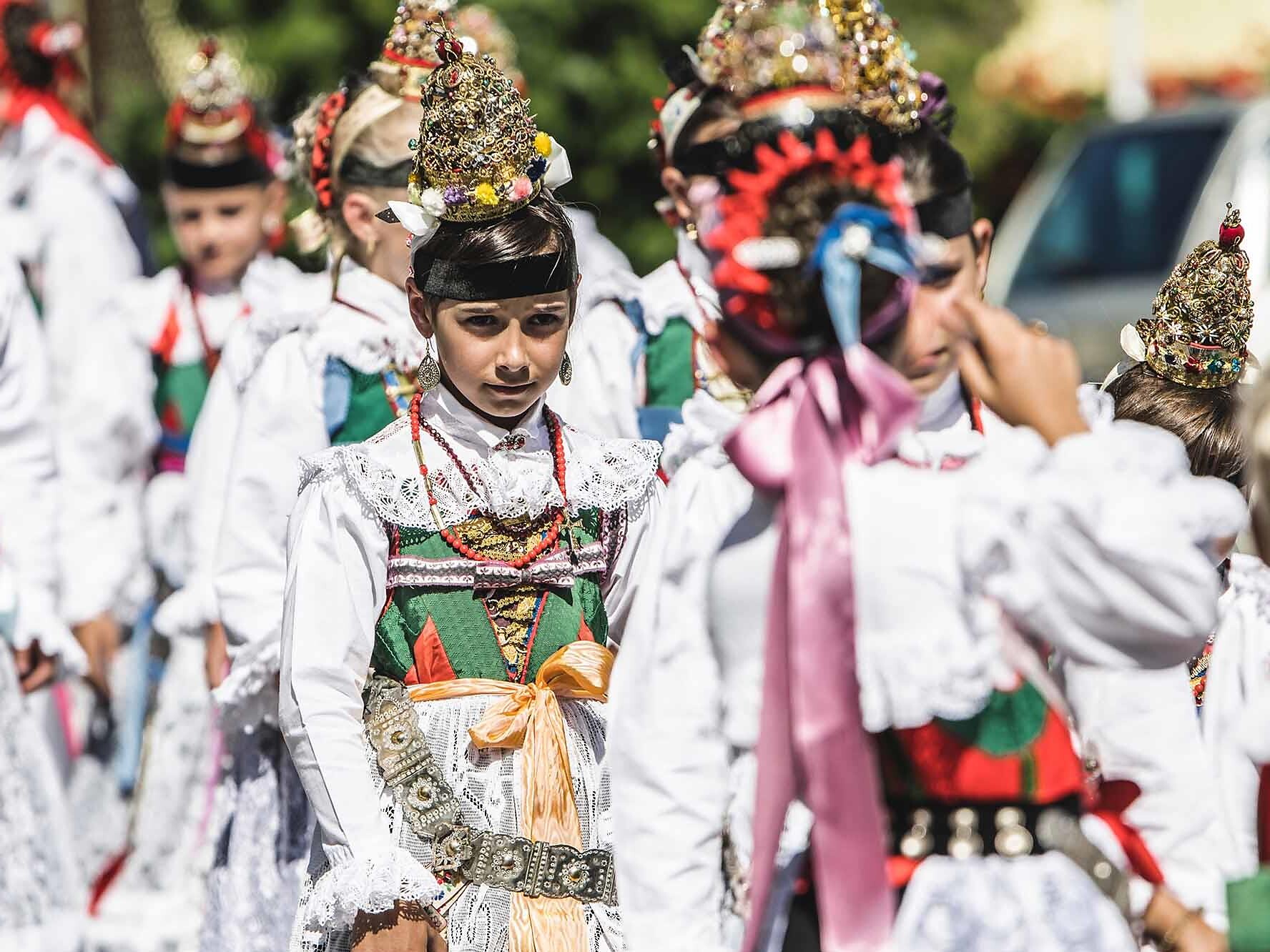 Processione Corpus Domini - Regione dolomitica Val Gardena - #1 - suedtirol.info
