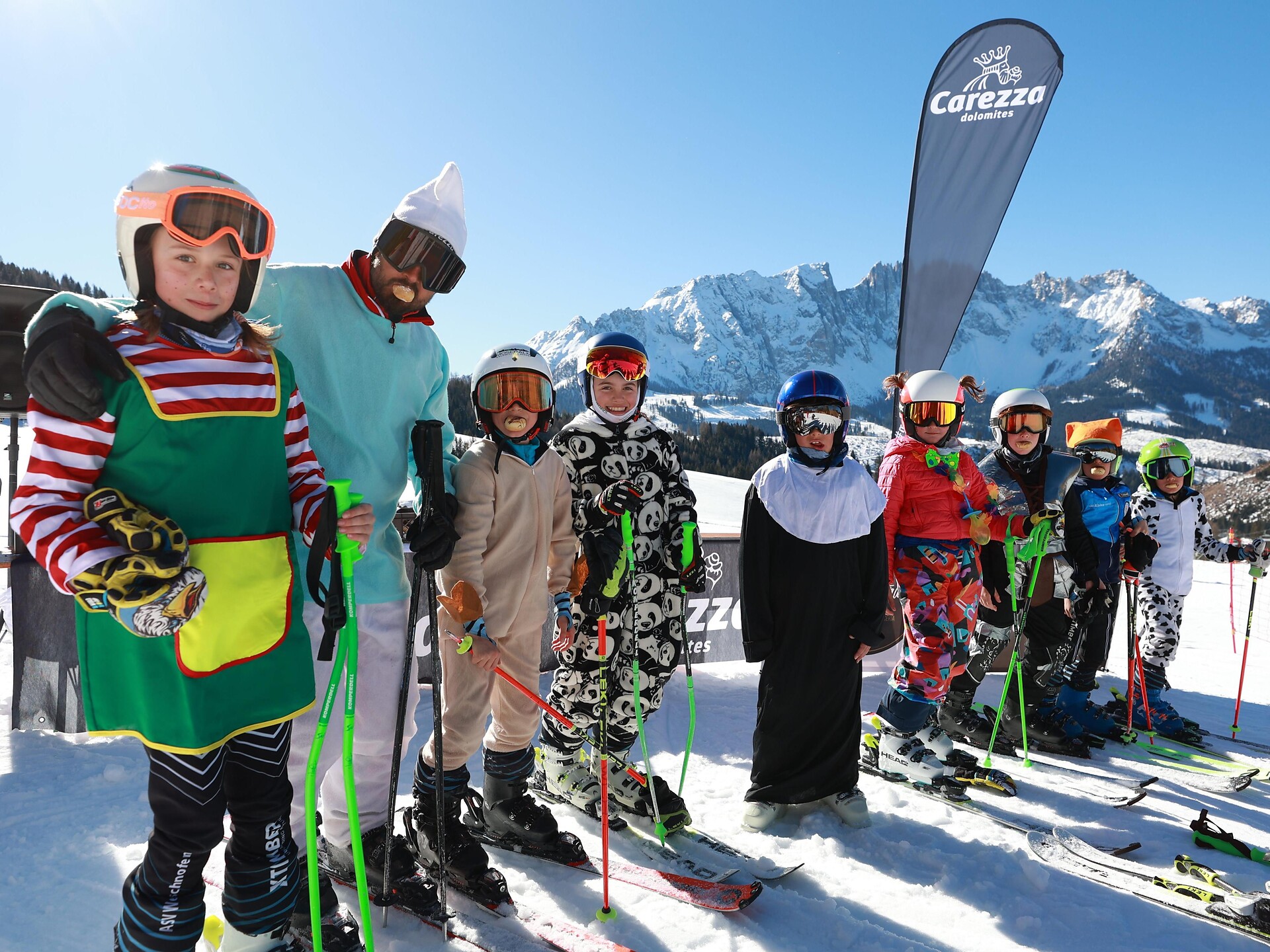 Faschingsgaudi auf der Piste – Der Tag der Faschingskrapfen! - Dolomitenregion Eggental - #1 - suedtirol.info