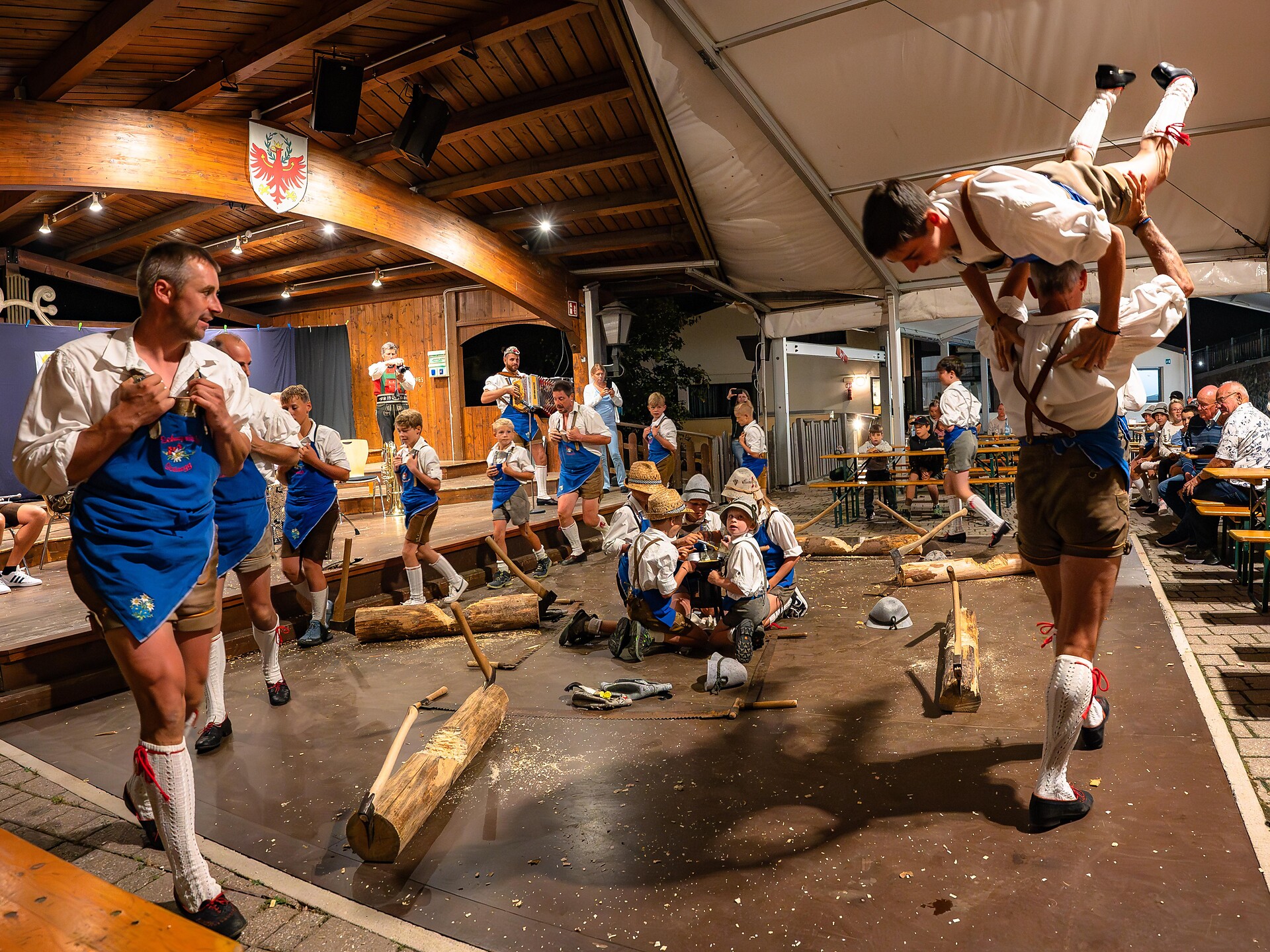 Frühschoppen - 65 Jahre Schuhplattler Steinegg - Dolomitenregion Eggental - #1 - suedtirol.info