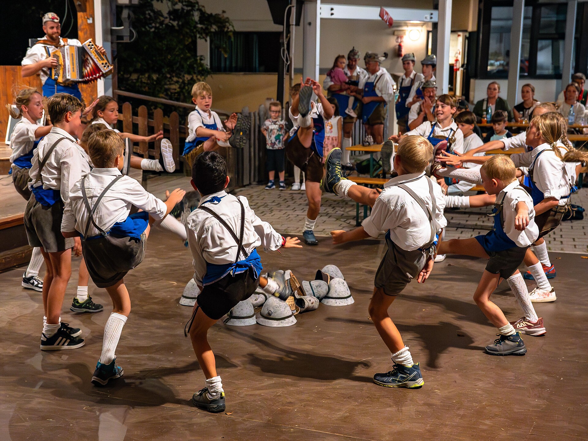 Frühschoppen - 65 Jahre Schuhplattler Steinegg - Dolomitenregion Eggental - #2 - suedtirol.info