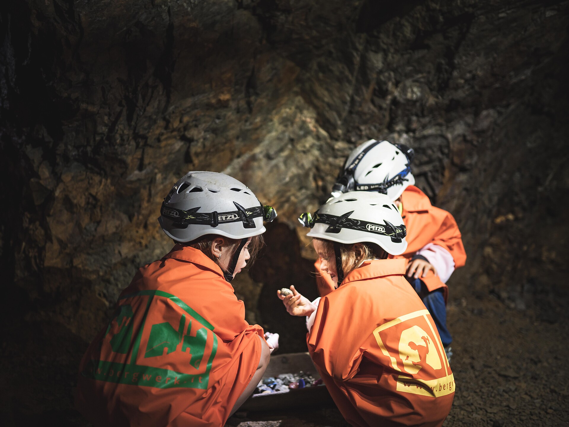 Family in the center: Adventurous treasure hunt in the mine Villanders Villanders/Villandro 1 suedtirol.info