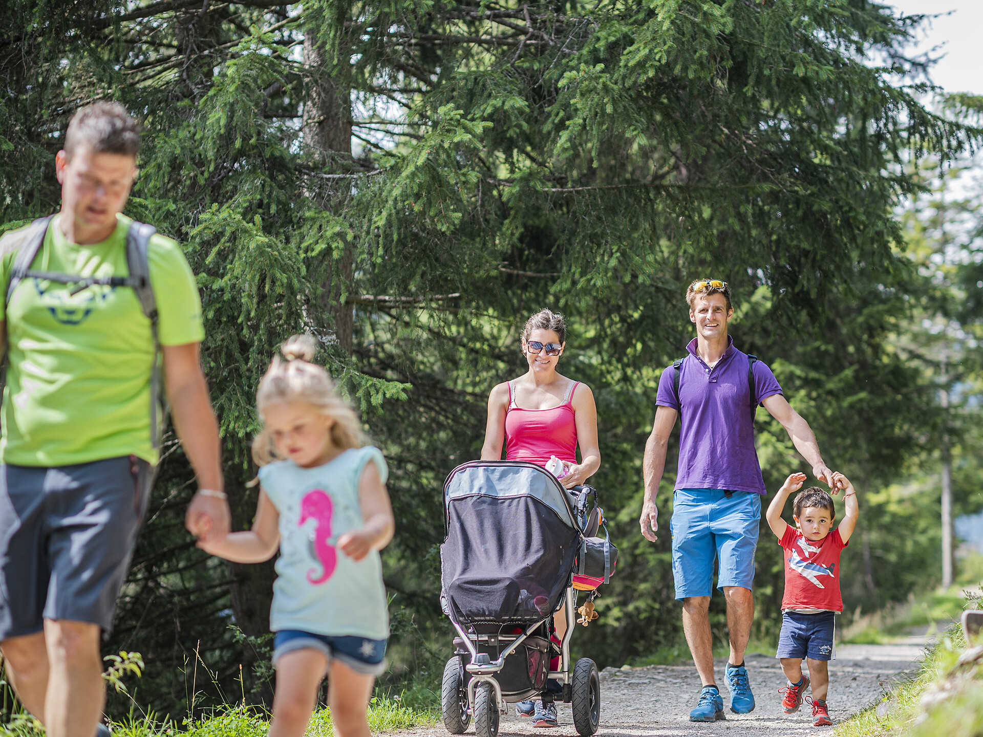 Familienwanderung „Valtoi“ mit Käsedegustation in der lokalen Käserei Valin Wolkenstein 2 suedtirol.info