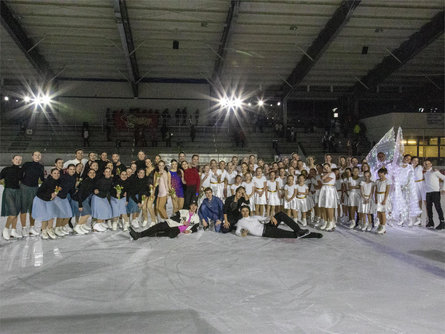 Festa alaleria - Open air festival of the Ice Club and Hockey Club Alta Badia Corvara 2 suedtirol.info