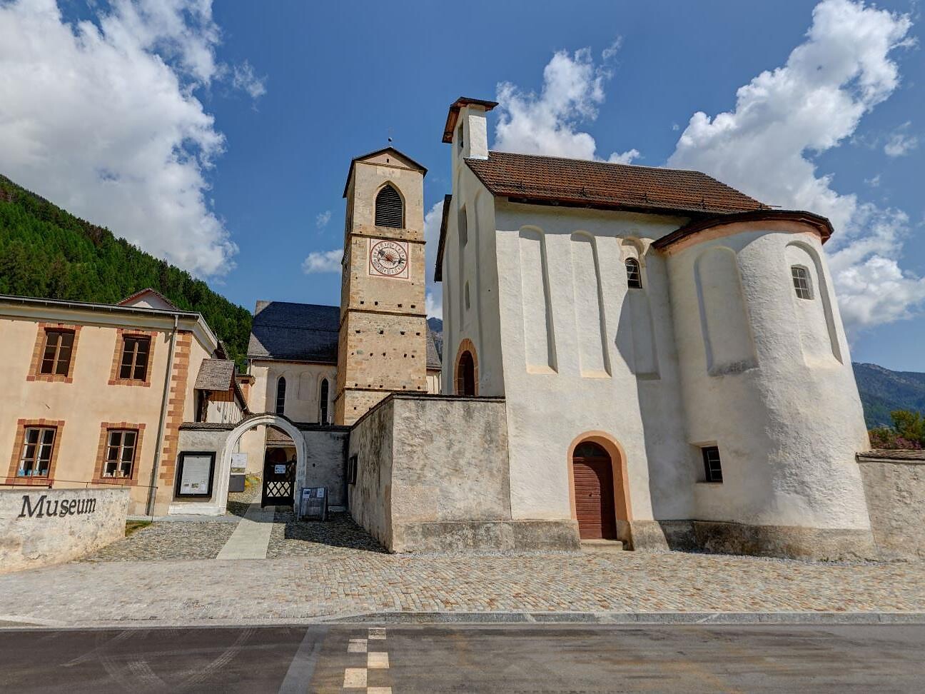 Führungen zu Christi Himmelfahrt im Kloster St. Johann Müstair - Vinschgau - #2 - suedtirol.info