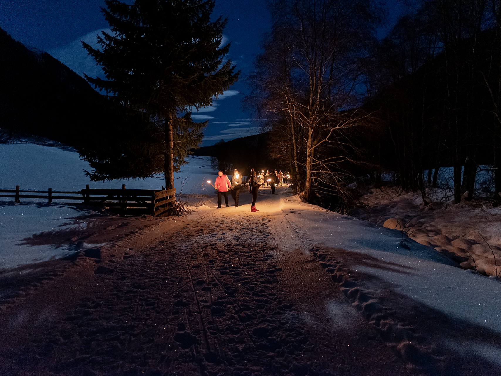 Flackernde Romantik: Fackelwanderung in zauberhafter Winterlandschaft - Sterzing und Umgebung - #2 - suedtirol.info