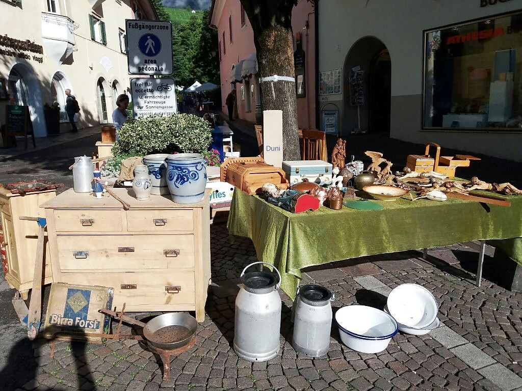 Flohmarkt in Sarnthein Sarntal 1 suedtirol.info